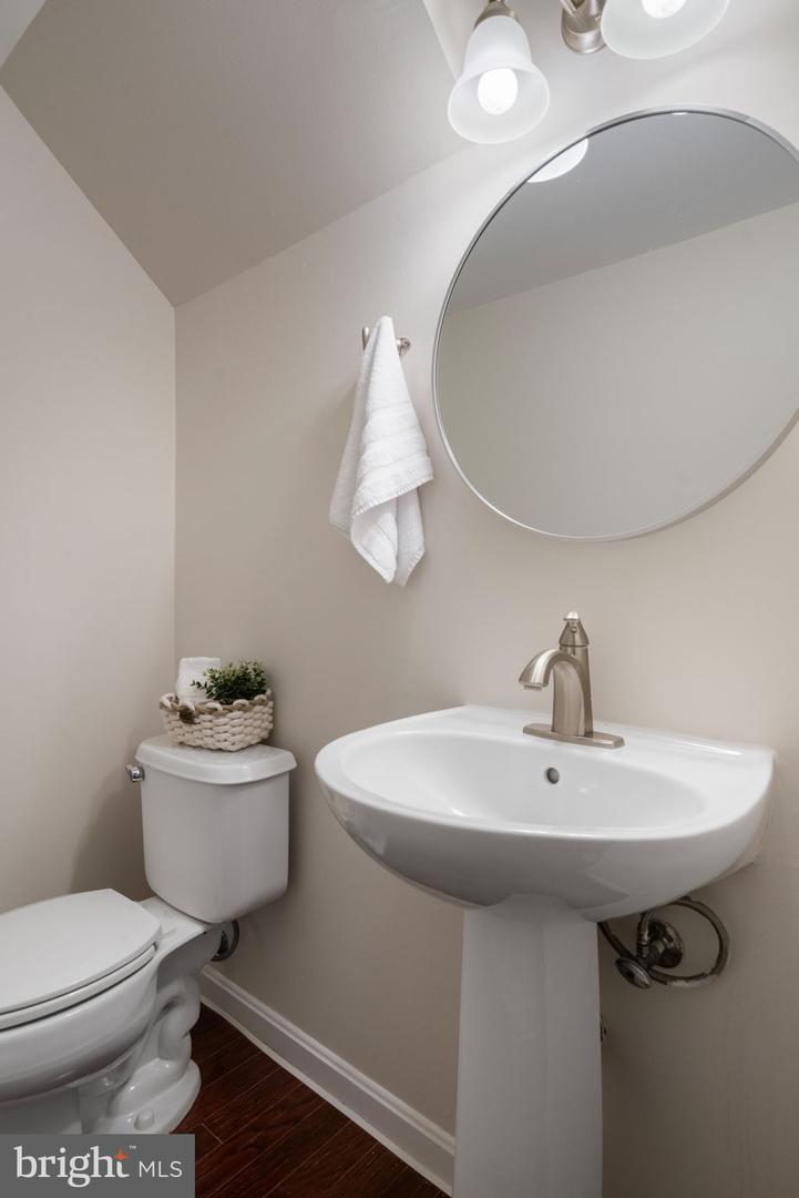 12755 FAIR CREST CT #304, FAIRFAX, Virginia 22033, 2 Bedrooms Bedrooms, ,2 BathroomsBathrooms,Residential,For sale,12755 FAIR CREST CT #304,VAFX2245700 MLS # VAFX2245700