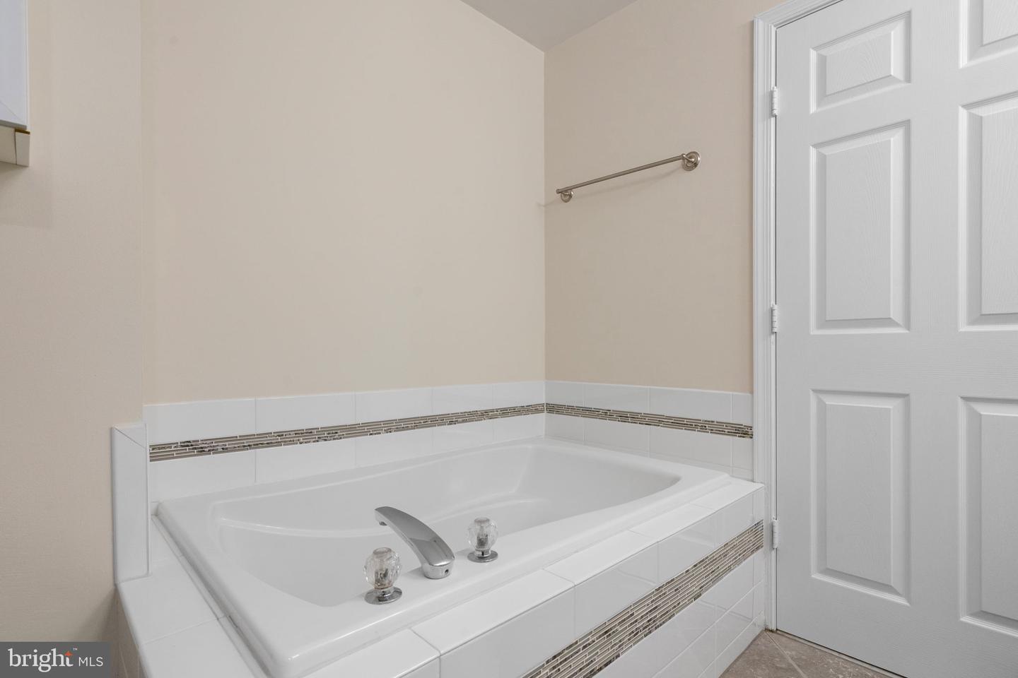 12755 FAIR CREST CT #304, FAIRFAX, Virginia 22033, 2 Bedrooms Bedrooms, ,2 BathroomsBathrooms,Residential,For sale,12755 FAIR CREST CT #304,VAFX2245700 MLS # VAFX2245700