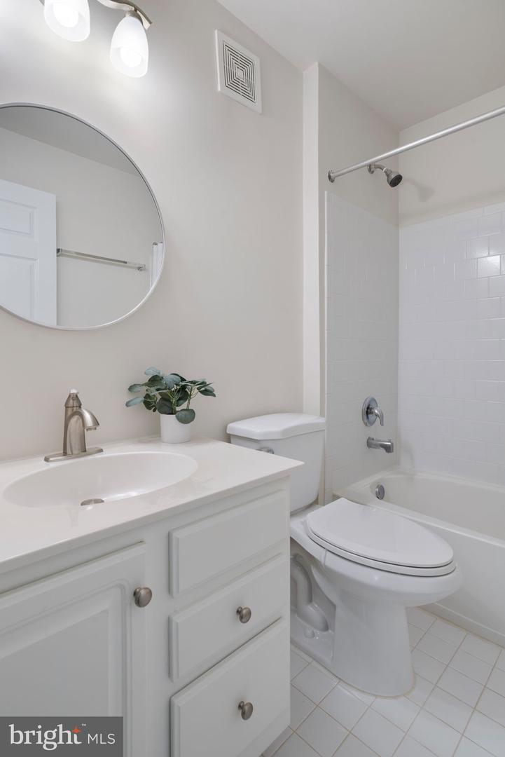 12755 FAIR CREST CT #304, FAIRFAX, Virginia 22033, 2 Bedrooms Bedrooms, ,2 BathroomsBathrooms,Residential,For sale,12755 FAIR CREST CT #304,VAFX2245700 MLS # VAFX2245700