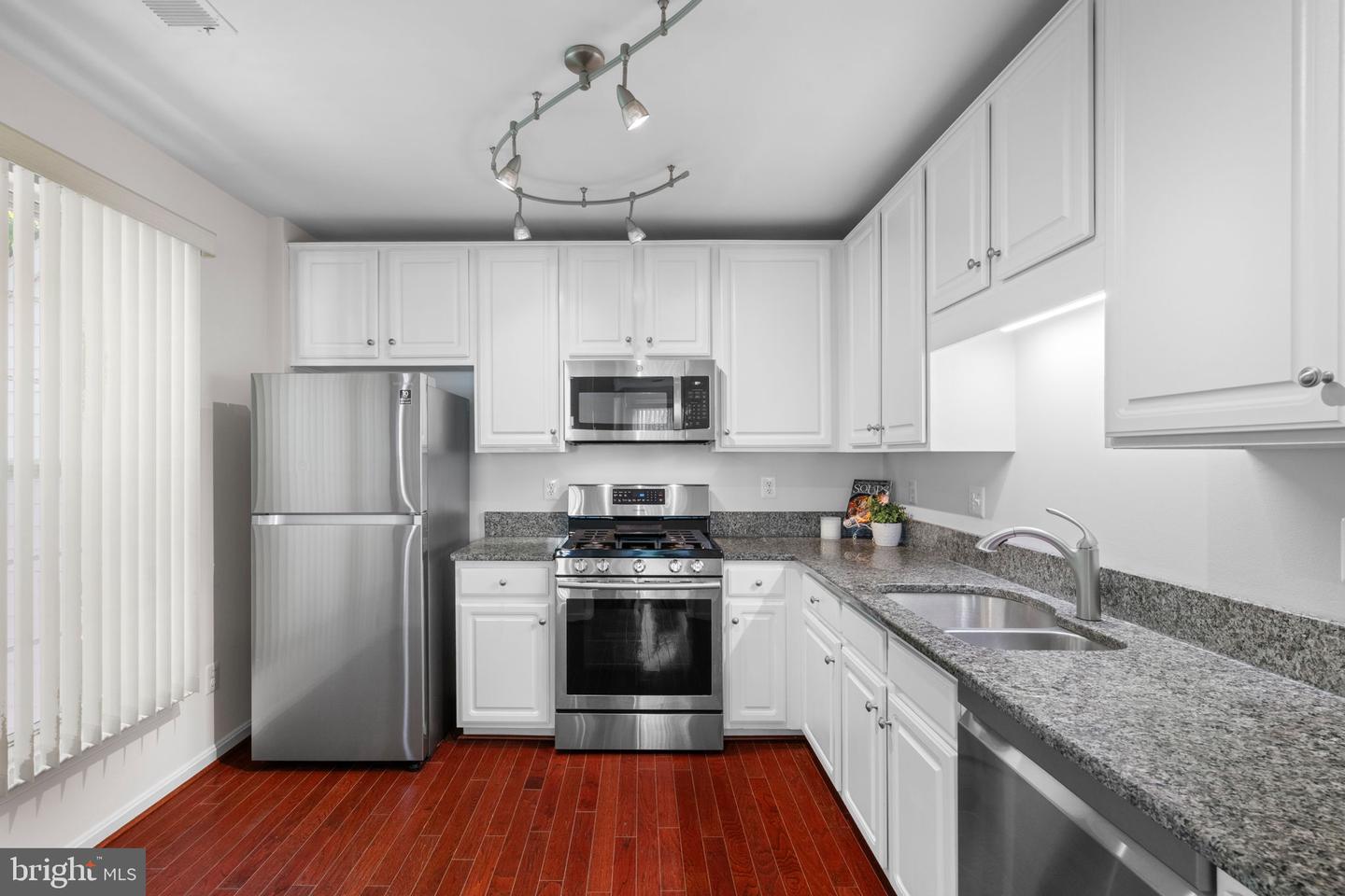 12755 FAIR CREST CT #304, FAIRFAX, Virginia 22033, 2 Bedrooms Bedrooms, ,2 BathroomsBathrooms,Residential,For sale,12755 FAIR CREST CT #304,VAFX2245700 MLS # VAFX2245700