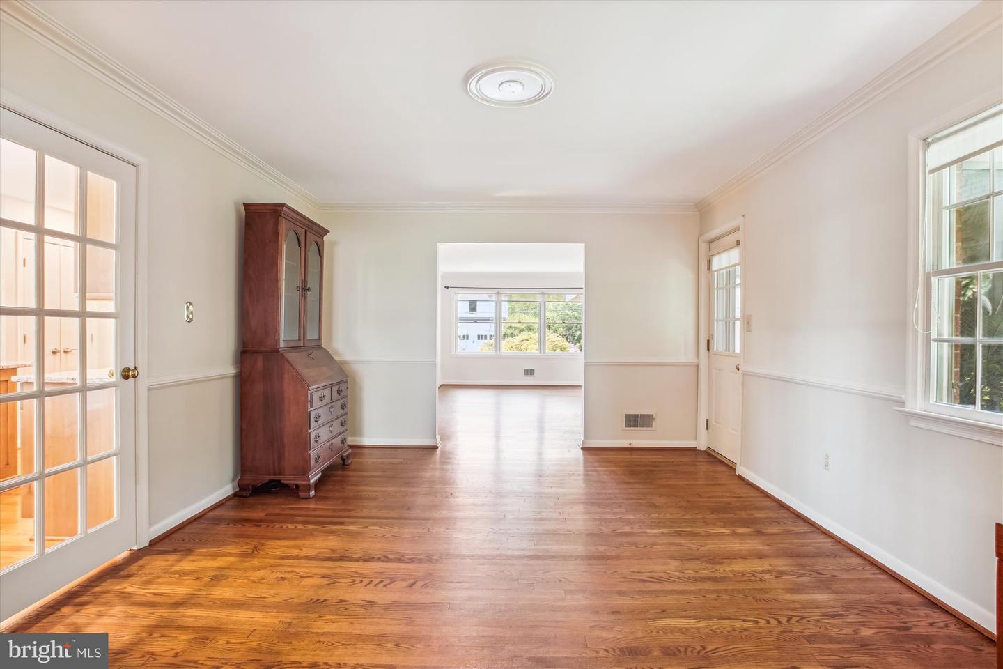 3529 N NOTTINGHAM ST, ARLINGTON, Virginia 22207, 3 Bedrooms Bedrooms, ,2 BathroomsBathrooms,Residential,For sale,3529 N NOTTINGHAM ST,VAAR2058760 MLS # VAAR2058760