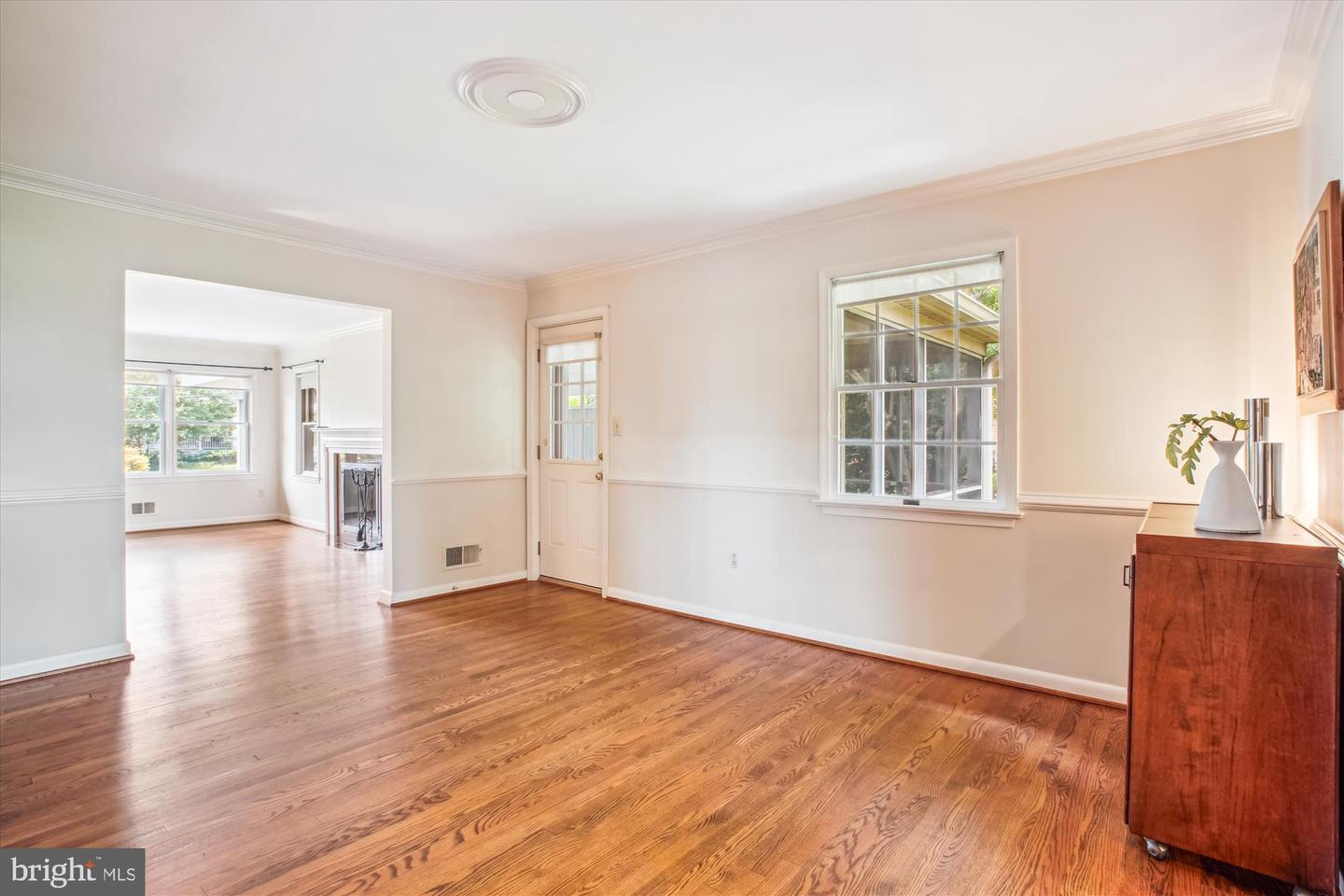 3529 N NOTTINGHAM ST, ARLINGTON, Virginia 22207, 3 Bedrooms Bedrooms, ,2 BathroomsBathrooms,Residential,For sale,3529 N NOTTINGHAM ST,VAAR2058760 MLS # VAAR2058760