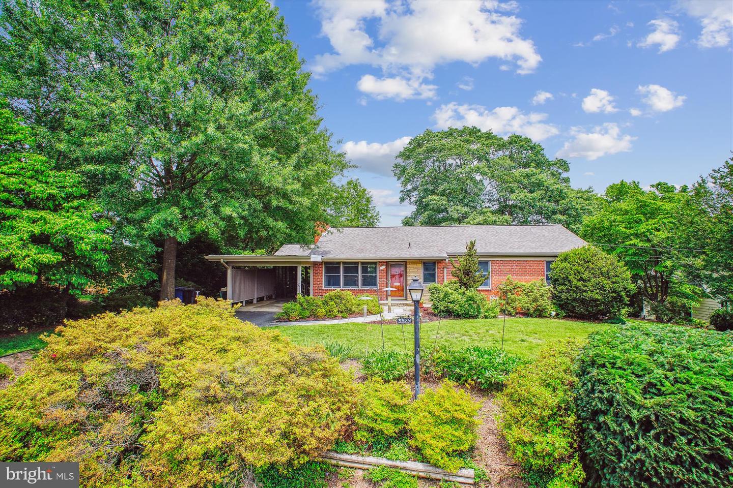 3529 N NOTTINGHAM ST, ARLINGTON, Virginia 22207, 3 Bedrooms Bedrooms, ,2 BathroomsBathrooms,Residential,For sale,3529 N NOTTINGHAM ST,VAAR2058760 MLS # VAAR2058760
