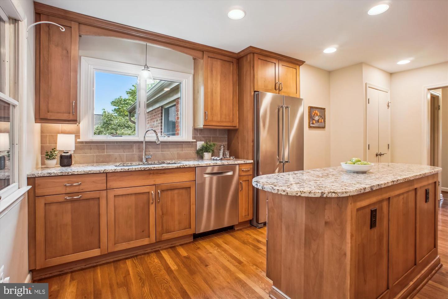 3529 N NOTTINGHAM ST, ARLINGTON, Virginia 22207, 3 Bedrooms Bedrooms, ,2 BathroomsBathrooms,Residential,For sale,3529 N NOTTINGHAM ST,VAAR2058760 MLS # VAAR2058760
