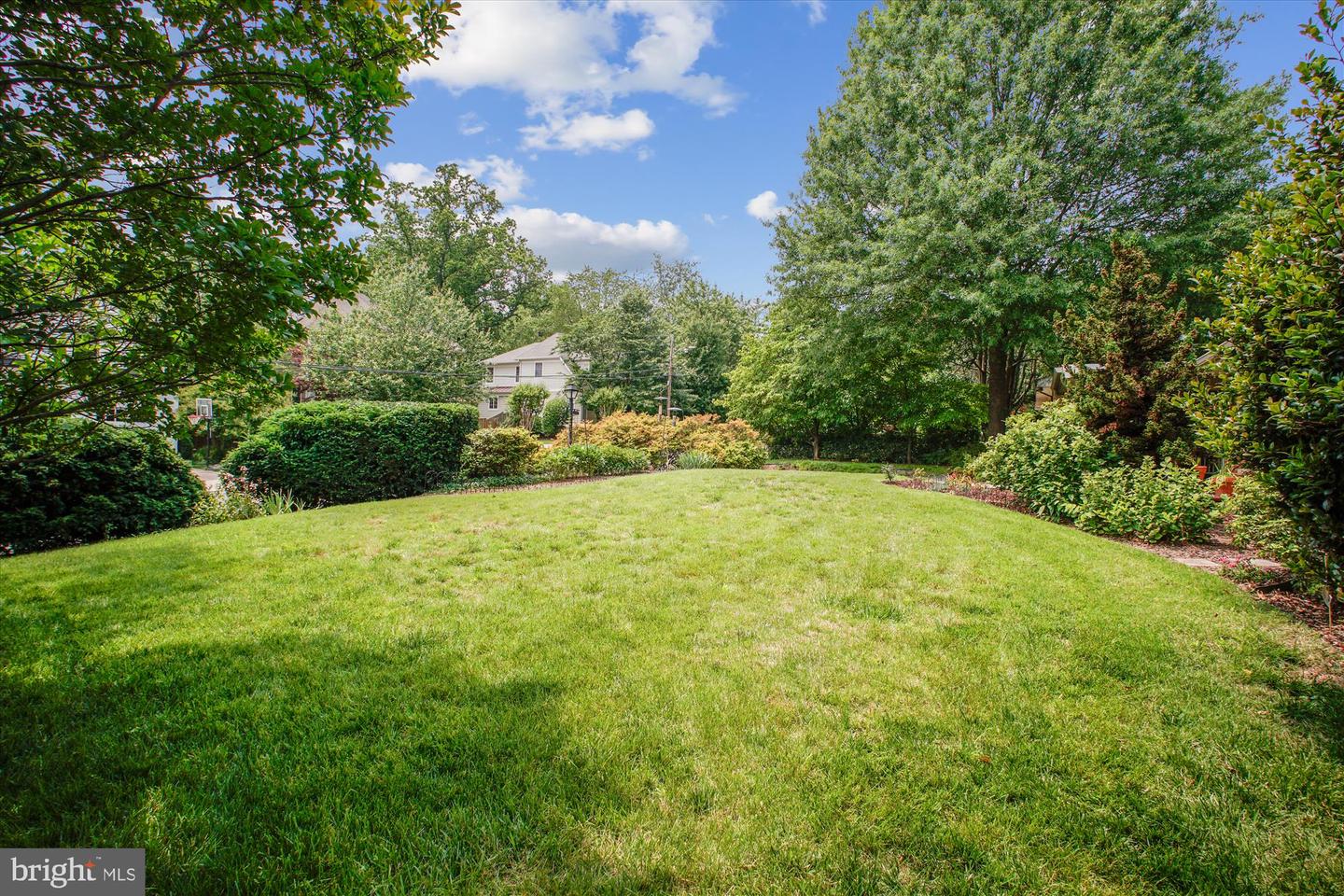 3529 N NOTTINGHAM ST, ARLINGTON, Virginia 22207, 3 Bedrooms Bedrooms, ,2 BathroomsBathrooms,Residential,For sale,3529 N NOTTINGHAM ST,VAAR2058760 MLS # VAAR2058760