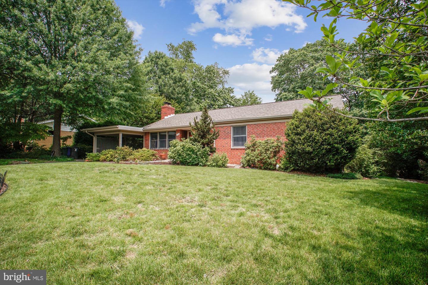 3529 N NOTTINGHAM ST, ARLINGTON, Virginia 22207, 3 Bedrooms Bedrooms, ,2 BathroomsBathrooms,Residential,For sale,3529 N NOTTINGHAM ST,VAAR2058760 MLS # VAAR2058760