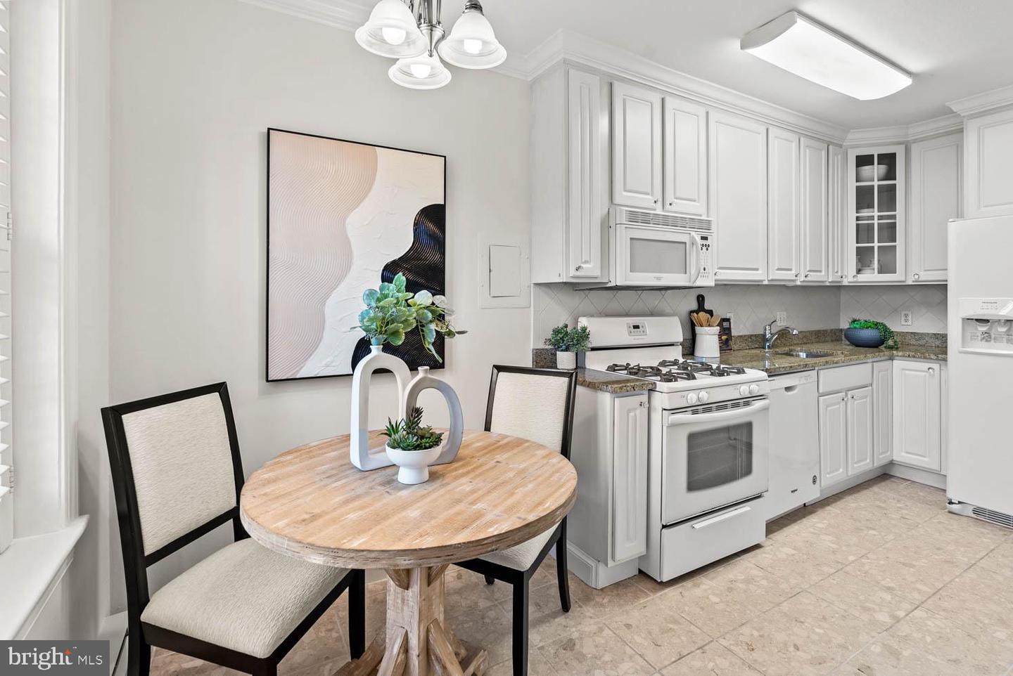 715 S WASHINGTON ST #A-11, ALEXANDRIA, Virginia 22314, 1 Bedroom Bedrooms, ,1 BathroomBathrooms,Residential,For sale,715 S WASHINGTON ST #A-11,VAAX2046158 MLS # VAAX2046158