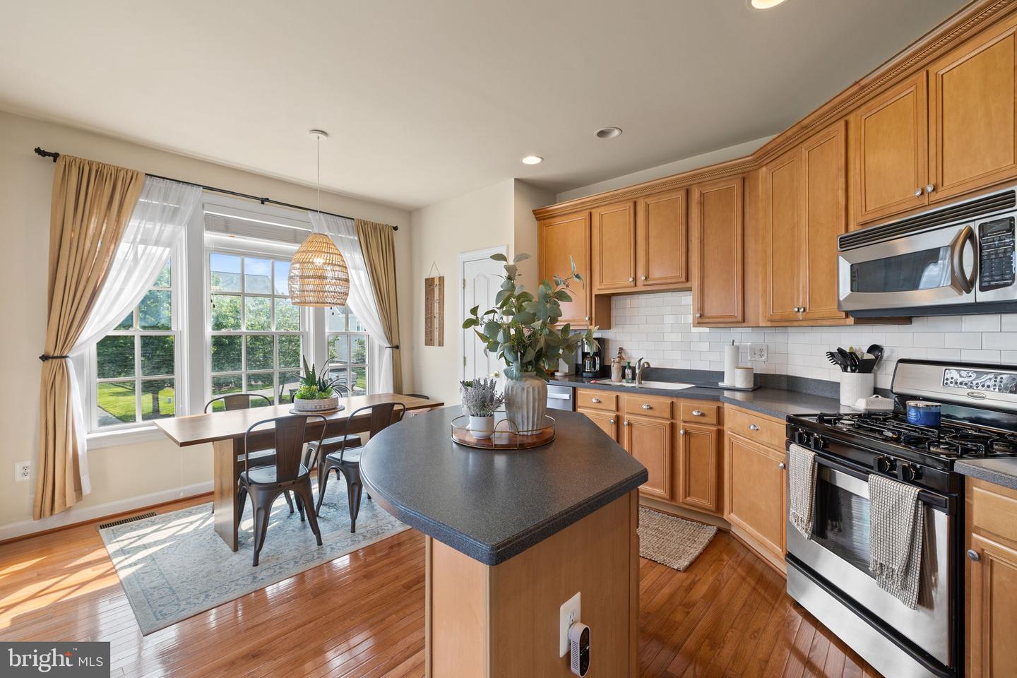 11821 WHITWORTH CANNON LN, BRISTOW, Virginia 20136, 3 Bedrooms Bedrooms, ,2 BathroomsBathrooms,Residential,For sale,11821 WHITWORTH CANNON LN,VAPW2096370 MLS # VAPW2096370