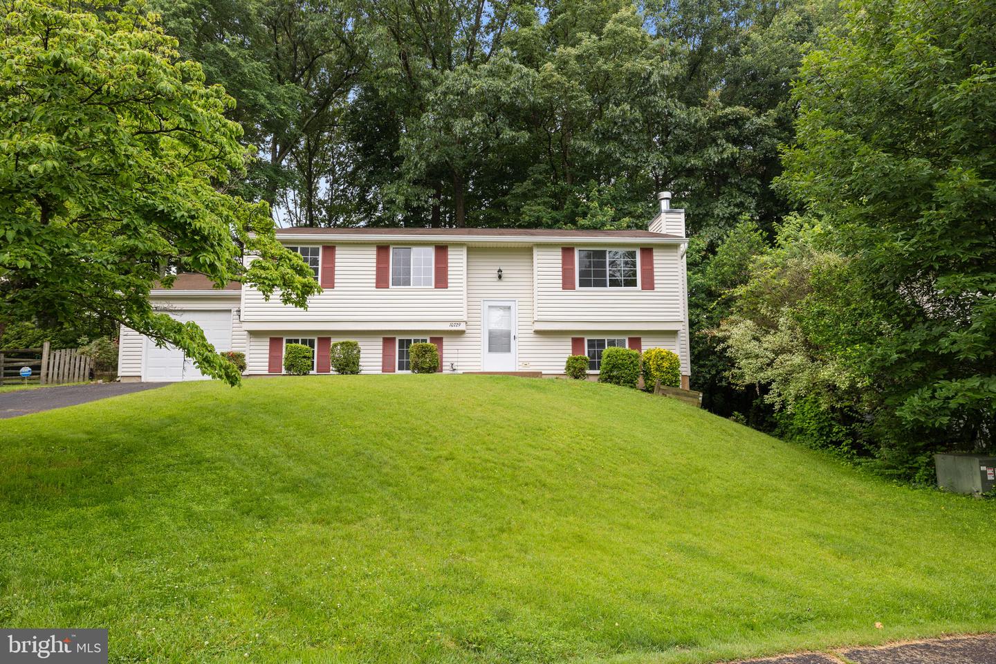 10729 FREDS OAK CT, BURKE, Virginia 22015, 3 Bedrooms Bedrooms, ,2 BathroomsBathrooms,Residential,For sale,10729 FREDS OAK CT,VAFX2245756 MLS # VAFX2245756