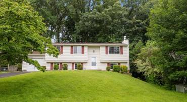 10729 FREDS OAK CT, BURKE, Virginia 22015, 3 Bedrooms Bedrooms, ,2 BathroomsBathrooms,Residential,For sale,10729 FREDS OAK CT,VAFX2245756 MLS # VAFX2245756