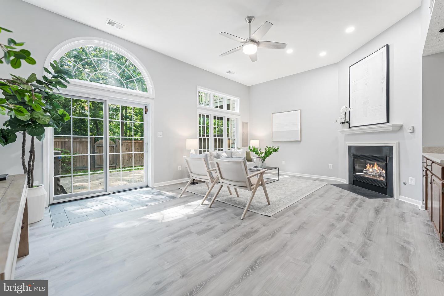11437 HERITAGE OAK CT, RESTON, Virginia 20194, 3 Bedrooms Bedrooms, ,2 BathroomsBathrooms,Residential,For sale,11437 HERITAGE OAK CT,VAFX2245368 MLS # VAFX2245368