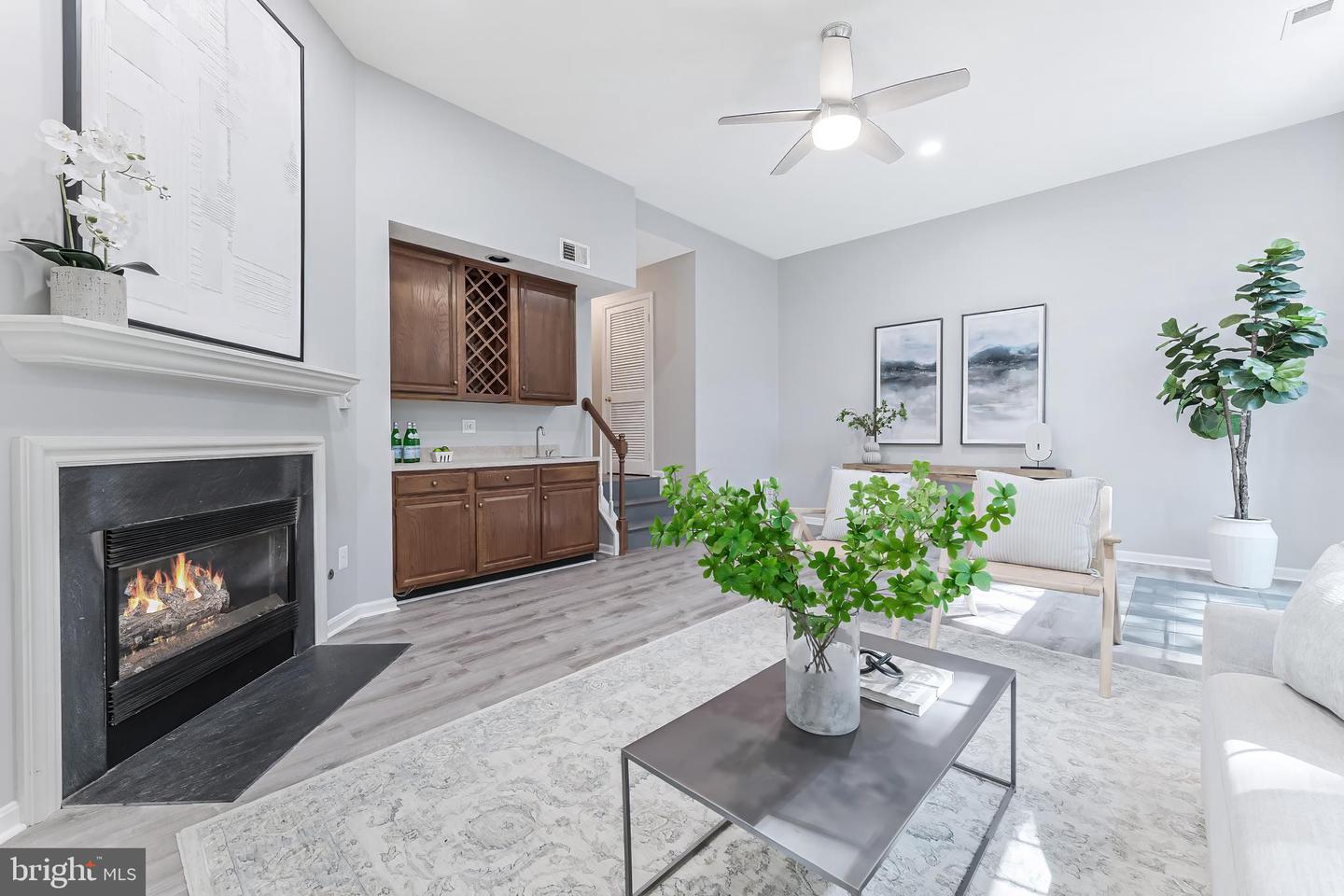 11437 HERITAGE OAK CT, RESTON, Virginia 20194, 3 Bedrooms Bedrooms, ,2 BathroomsBathrooms,Residential,For sale,11437 HERITAGE OAK CT,VAFX2245368 MLS # VAFX2245368