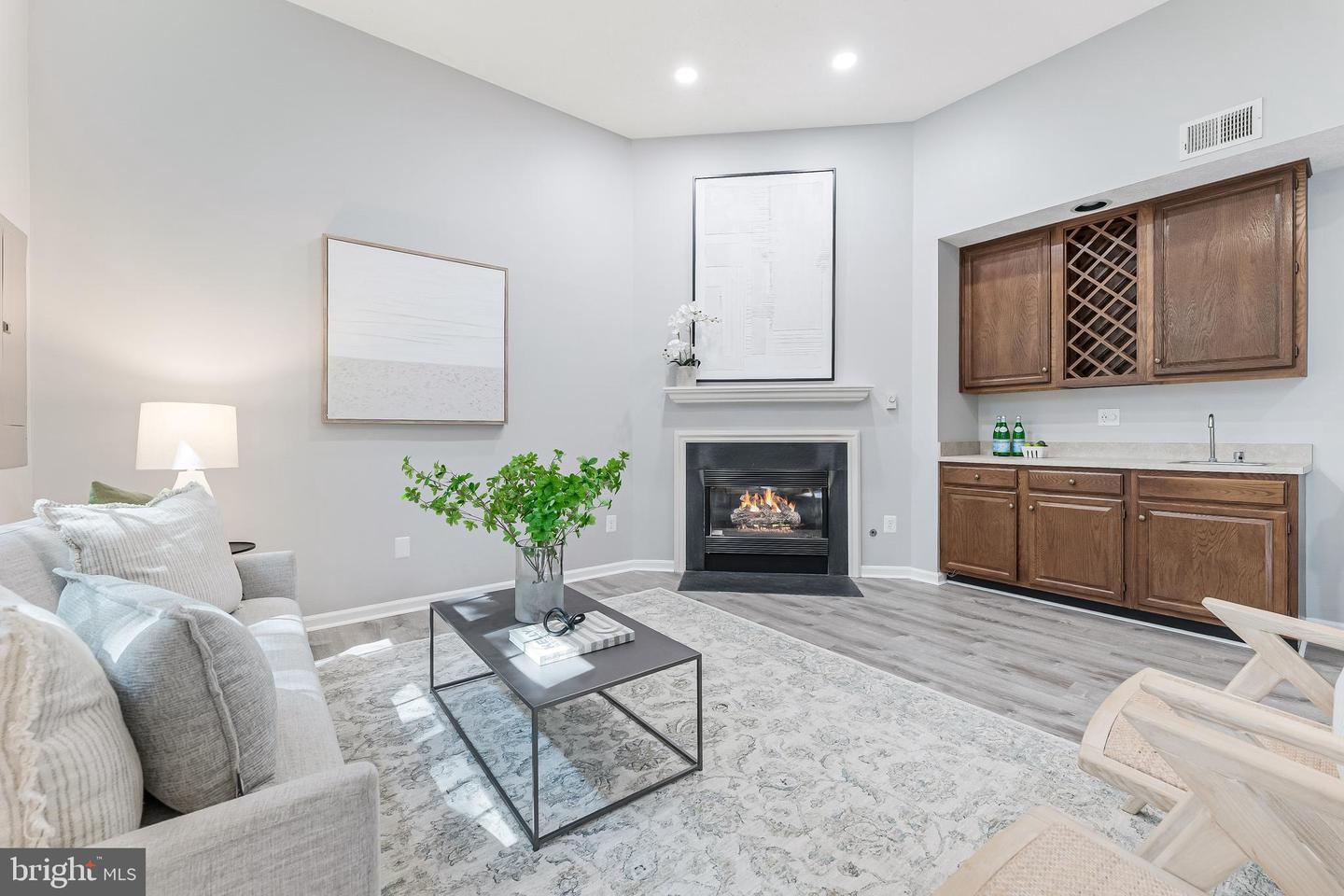 11437 HERITAGE OAK CT, RESTON, Virginia 20194, 3 Bedrooms Bedrooms, ,2 BathroomsBathrooms,Residential,For sale,11437 HERITAGE OAK CT,VAFX2245368 MLS # VAFX2245368