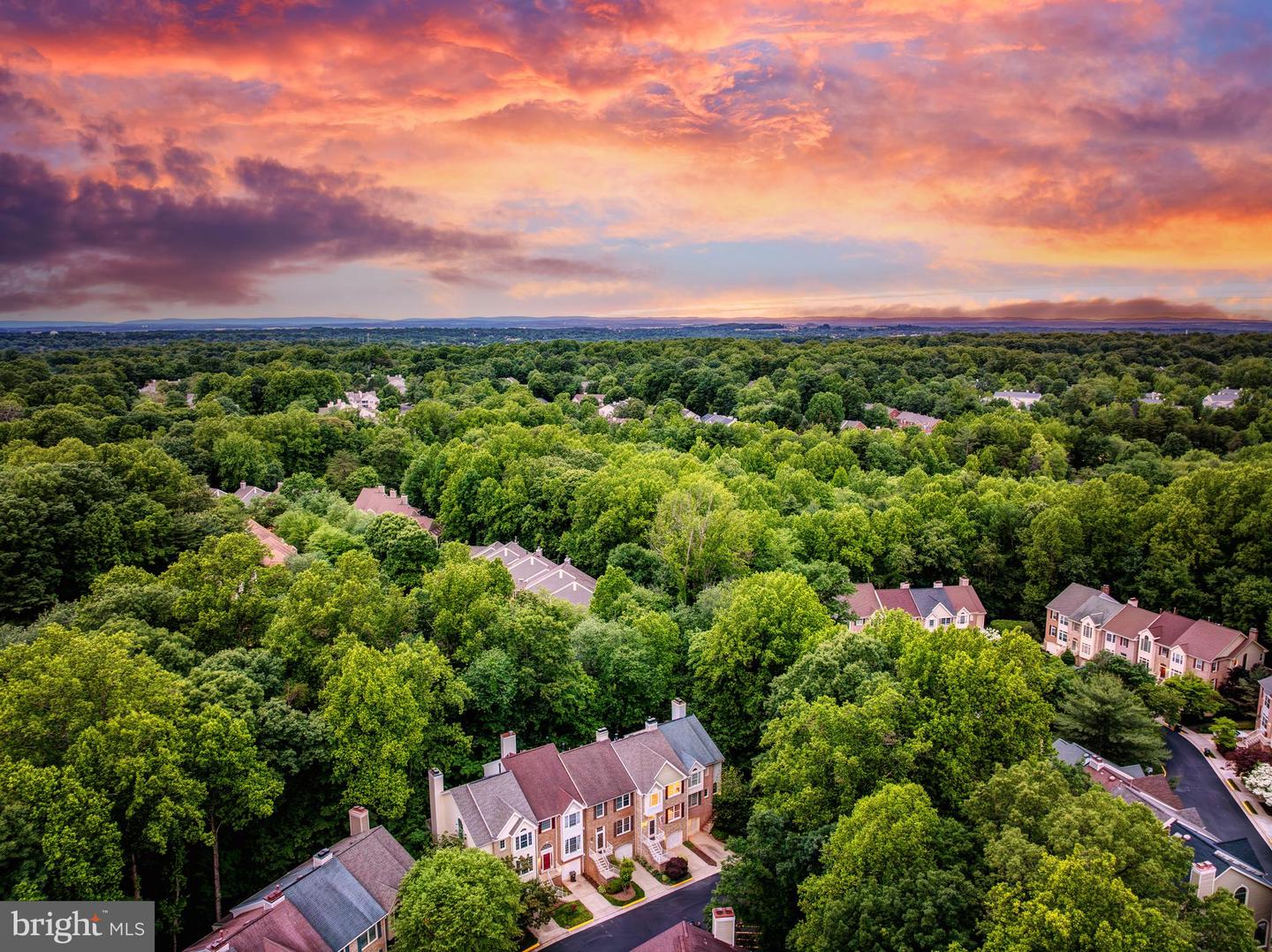11437 HERITAGE OAK CT, RESTON, Virginia 20194, 3 Bedrooms Bedrooms, ,2 BathroomsBathrooms,Residential,For sale,11437 HERITAGE OAK CT,VAFX2245368 MLS # VAFX2245368