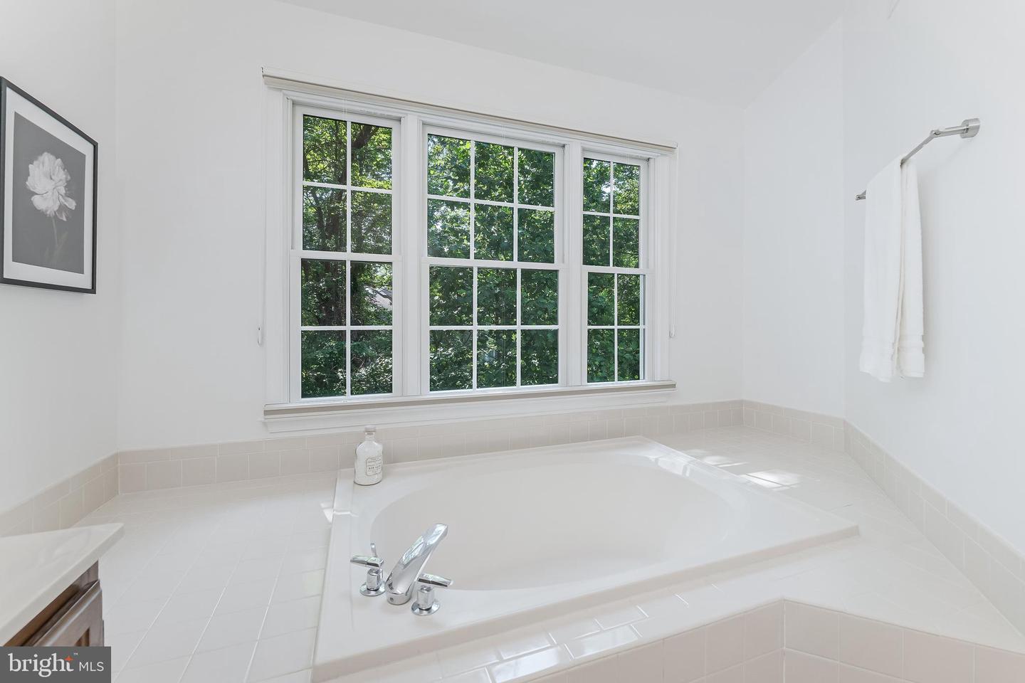 11437 HERITAGE OAK CT, RESTON, Virginia 20194, 3 Bedrooms Bedrooms, ,2 BathroomsBathrooms,Residential,For sale,11437 HERITAGE OAK CT,VAFX2245368 MLS # VAFX2245368