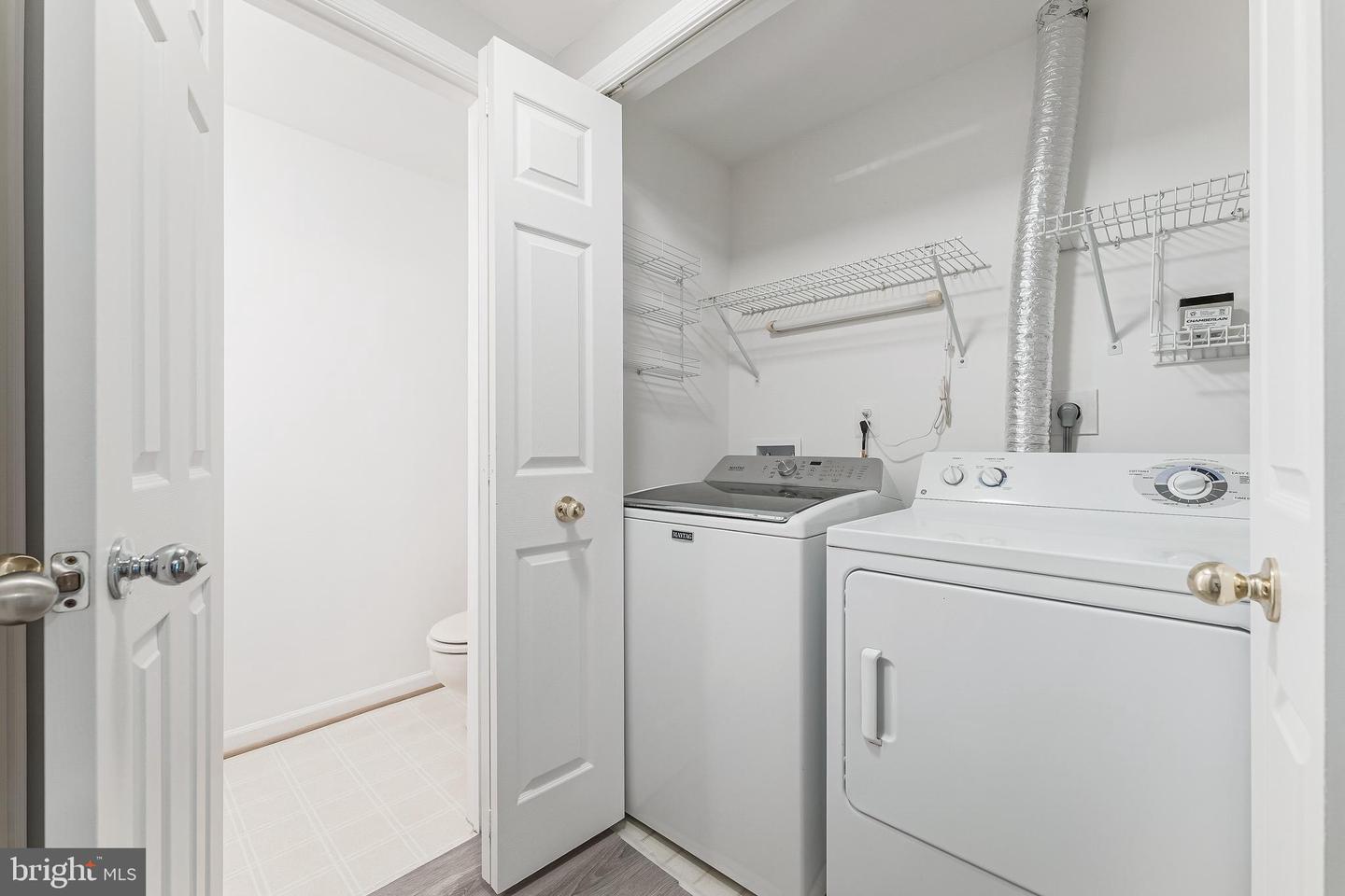 11437 HERITAGE OAK CT, RESTON, Virginia 20194, 3 Bedrooms Bedrooms, ,2 BathroomsBathrooms,Residential,For sale,11437 HERITAGE OAK CT,VAFX2245368 MLS # VAFX2245368