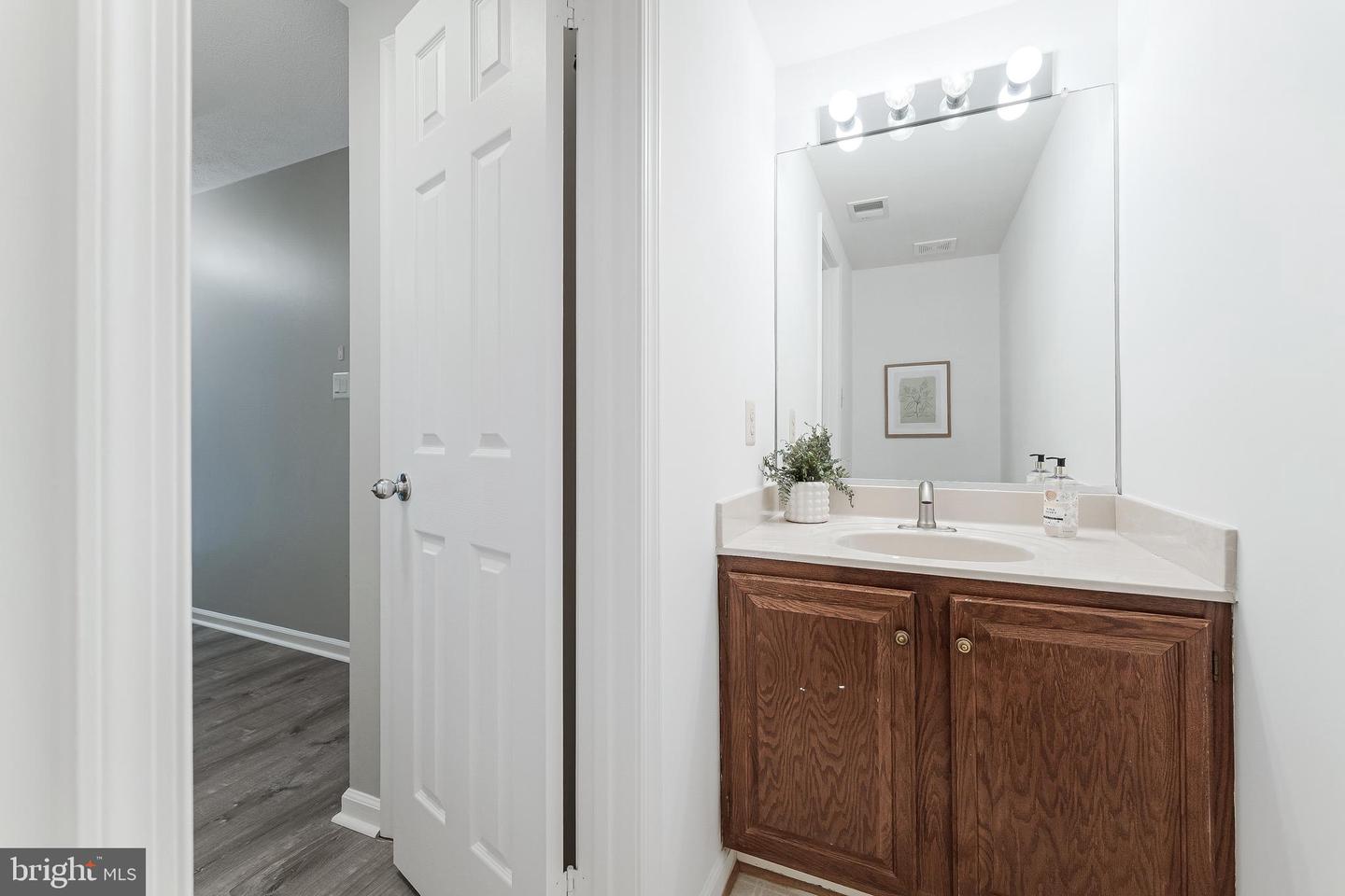 11437 HERITAGE OAK CT, RESTON, Virginia 20194, 3 Bedrooms Bedrooms, ,2 BathroomsBathrooms,Residential,For sale,11437 HERITAGE OAK CT,VAFX2245368 MLS # VAFX2245368