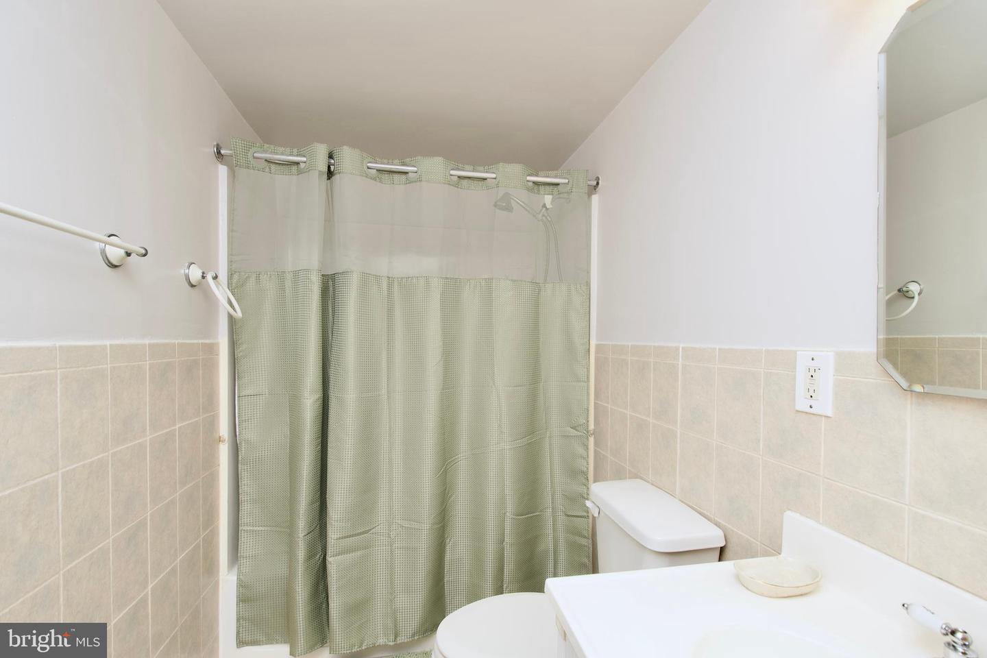 3208 NAPPER RD, ALEXANDRIA, Virginia 22306, 3 Bedrooms Bedrooms, 9 Rooms Rooms,2 BathroomsBathrooms,Residential,For sale,3208 NAPPER RD,VAFX2245414 MLS # VAFX2245414