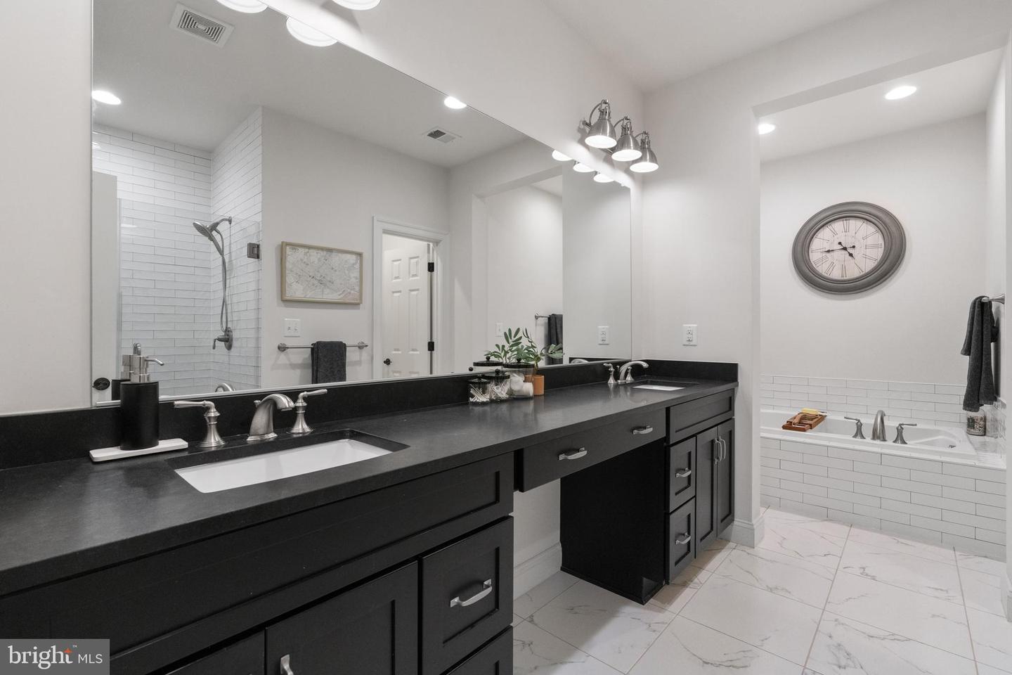 10665 YORKTOWN CT, FAIRFAX, Virginia 22030, 3 Bedrooms Bedrooms, ,3 BathroomsBathrooms,Residential,For sale,10665 YORKTOWN CT,VAFC2006428 MLS # VAFC2006428