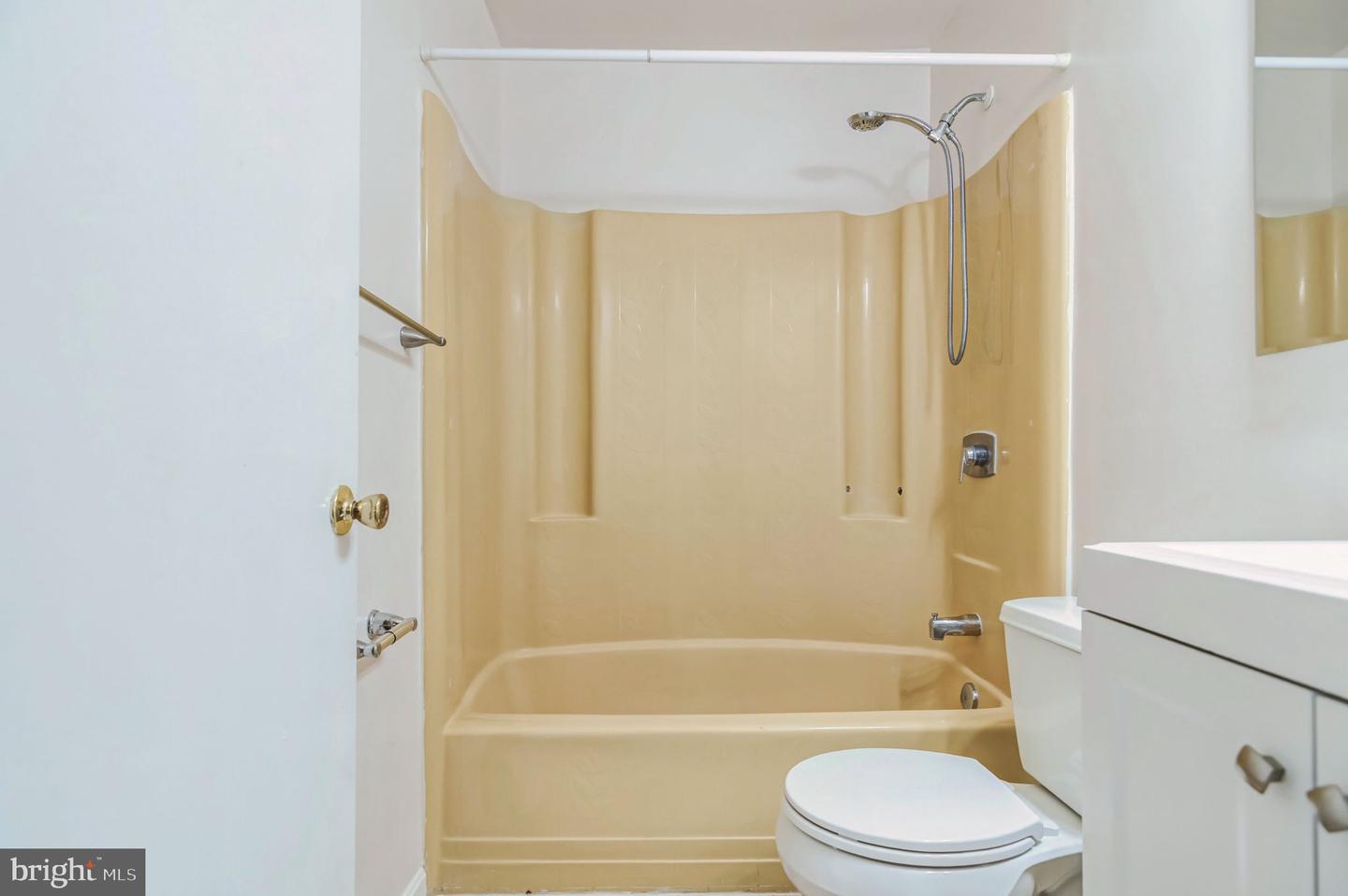 15369 GRIST MILL TER, WOODBRIDGE, Virginia 22191, 3 Bedrooms Bedrooms, ,2 BathroomsBathrooms,Residential,For sale,15369 GRIST MILL TER,VAPW2096382 MLS # VAPW2096382