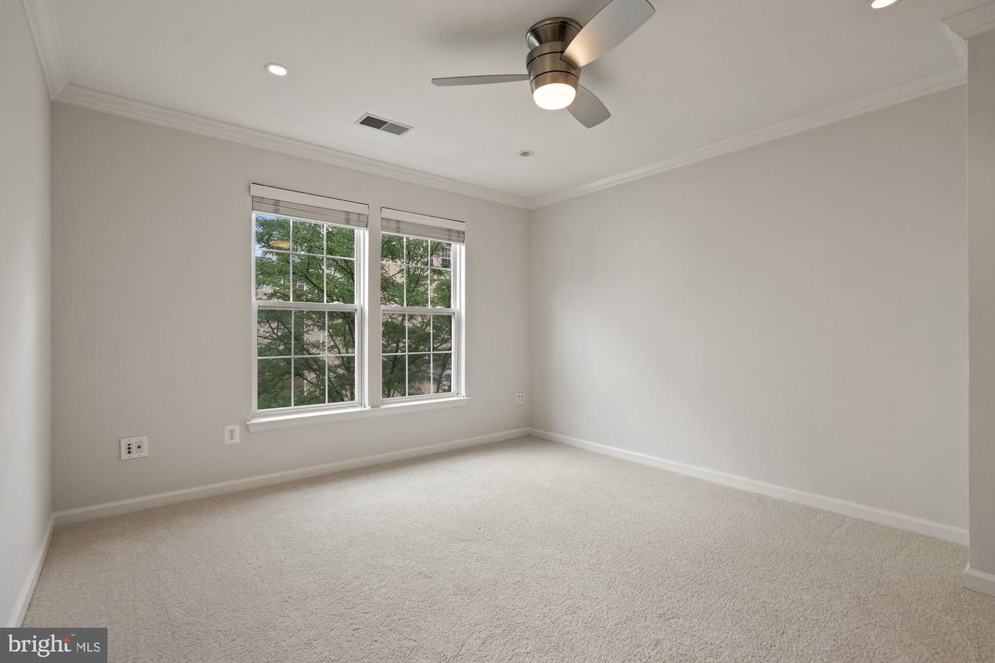 2706 MANHATTAN PL, VIENNA, Virginia 22180, 3 Bedrooms Bedrooms, ,3 BathroomsBathrooms,Residential,For sale,2706 MANHATTAN PL,VAFX2245798 MLS # VAFX2245798