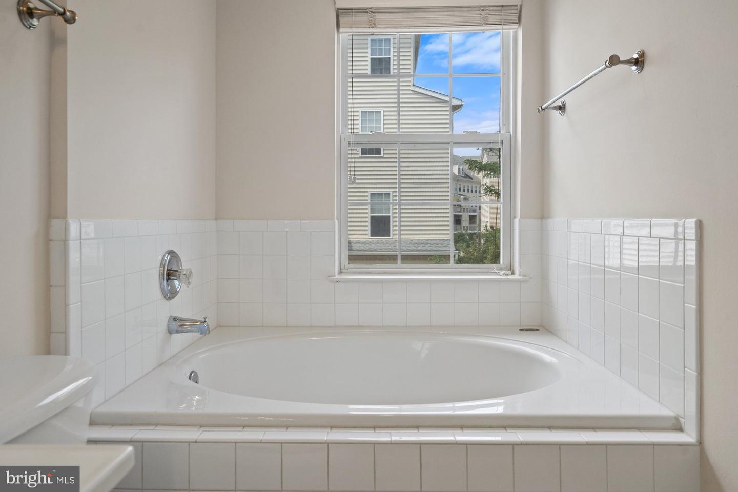 2706 MANHATTAN PL, VIENNA, Virginia 22180, 3 Bedrooms Bedrooms, ,3 BathroomsBathrooms,Residential,For sale,2706 MANHATTAN PL,VAFX2245798 MLS # VAFX2245798