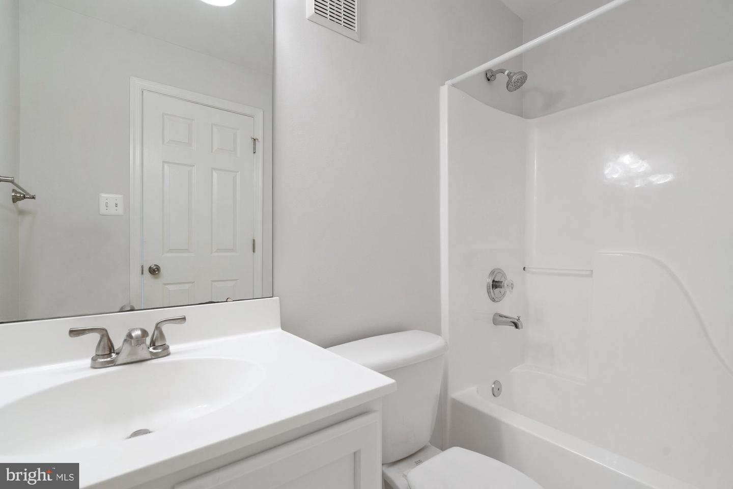 2706 MANHATTAN PL, VIENNA, Virginia 22180, 3 Bedrooms Bedrooms, ,3 BathroomsBathrooms,Residential,For sale,2706 MANHATTAN PL,VAFX2245798 MLS # VAFX2245798