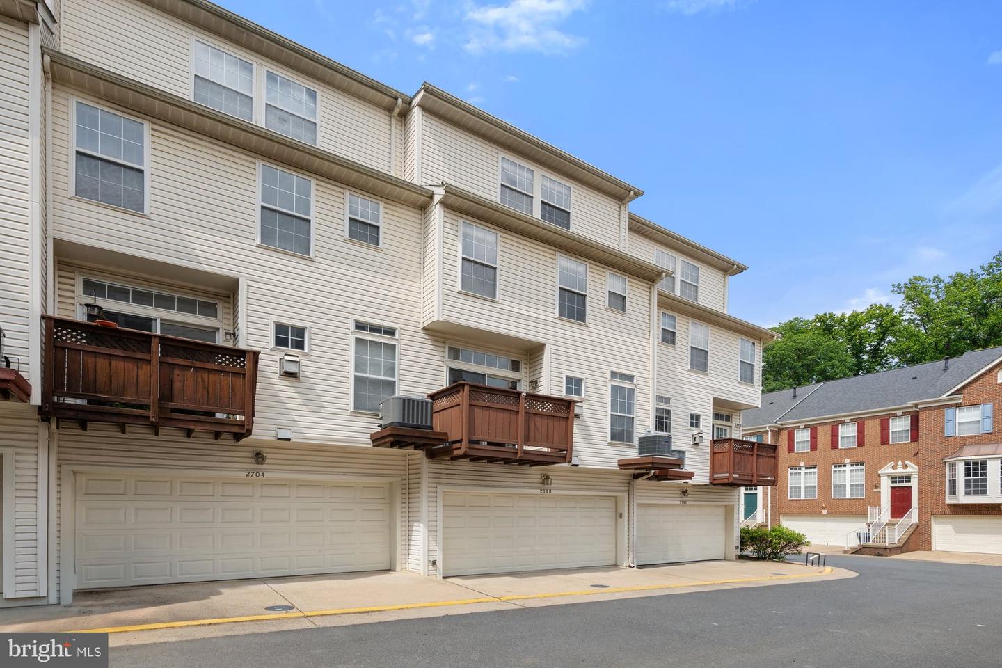 2706 MANHATTAN PL, VIENNA, Virginia 22180, 3 Bedrooms Bedrooms, ,3 BathroomsBathrooms,Residential,For sale,2706 MANHATTAN PL,VAFX2245798 MLS # VAFX2245798