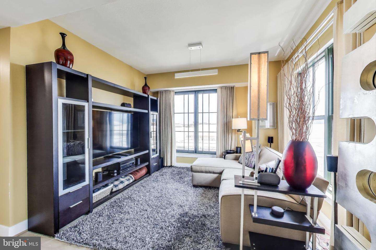 910 M ST NW #1022, WASHINGTON, District Of Columbia 20001, 3 Bedrooms Bedrooms, ,2 BathroomsBathrooms,Residential,For sale,910 M ST NW #1022,DCDC2204322 MLS # DCDC2204322