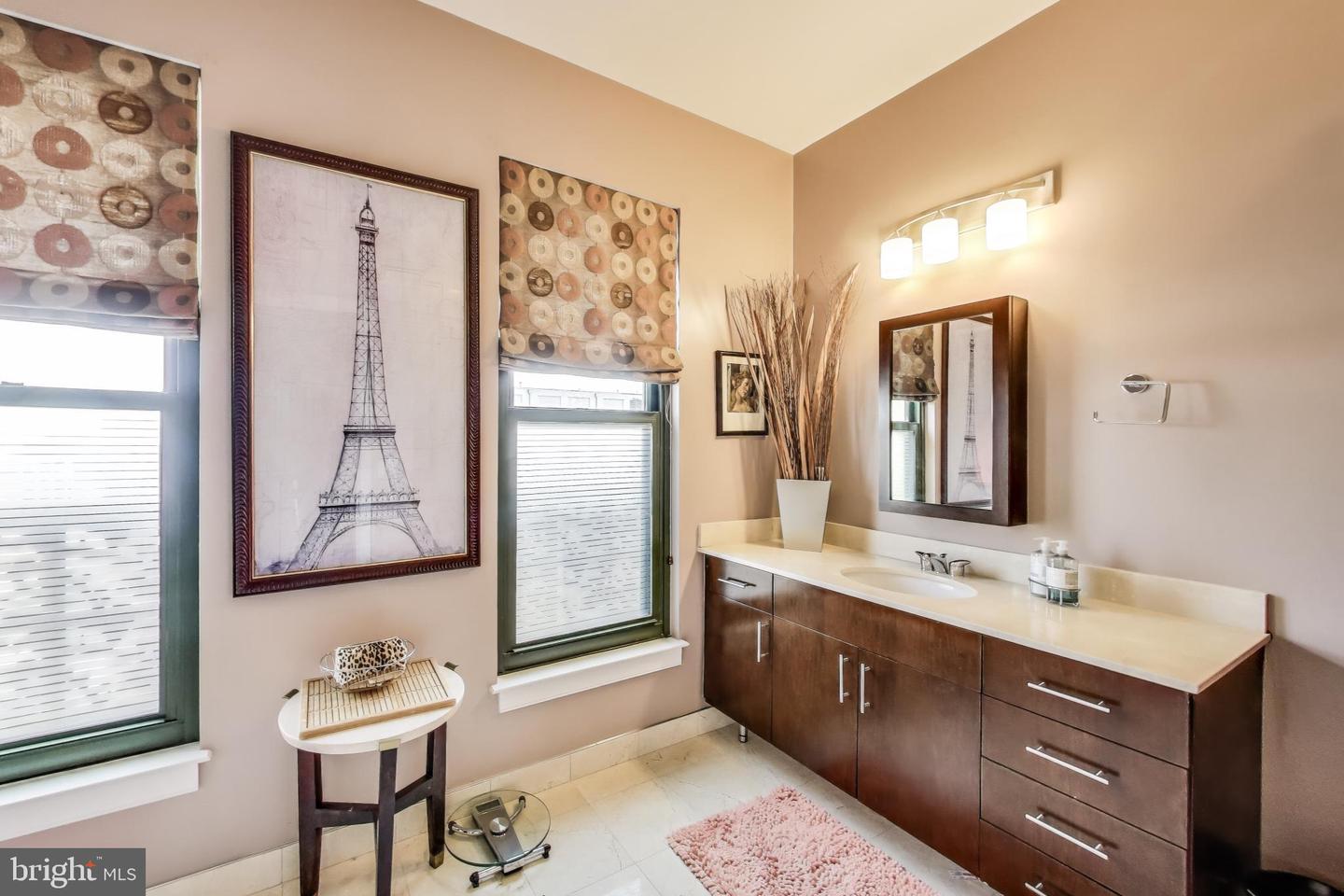 910 M ST NW #1022, WASHINGTON, District Of Columbia 20001, 3 Bedrooms Bedrooms, ,2 BathroomsBathrooms,Residential,For sale,910 M ST NW #1022,DCDC2204322 MLS # DCDC2204322