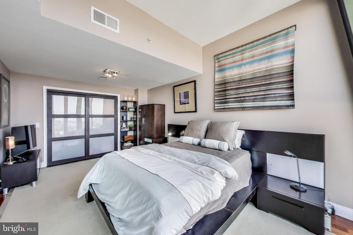910 M ST NW #1022, WASHINGTON, District Of Columbia 20001, 3 Bedrooms Bedrooms, ,2 BathroomsBathrooms,Residential,For sale,910 M ST NW #1022,DCDC2204322 MLS # DCDC2204322