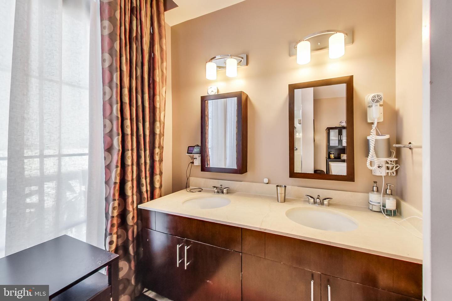 910 M ST NW #1022, WASHINGTON, District Of Columbia 20001, 3 Bedrooms Bedrooms, ,2 BathroomsBathrooms,Residential,For sale,910 M ST NW #1022,DCDC2204322 MLS # DCDC2204322