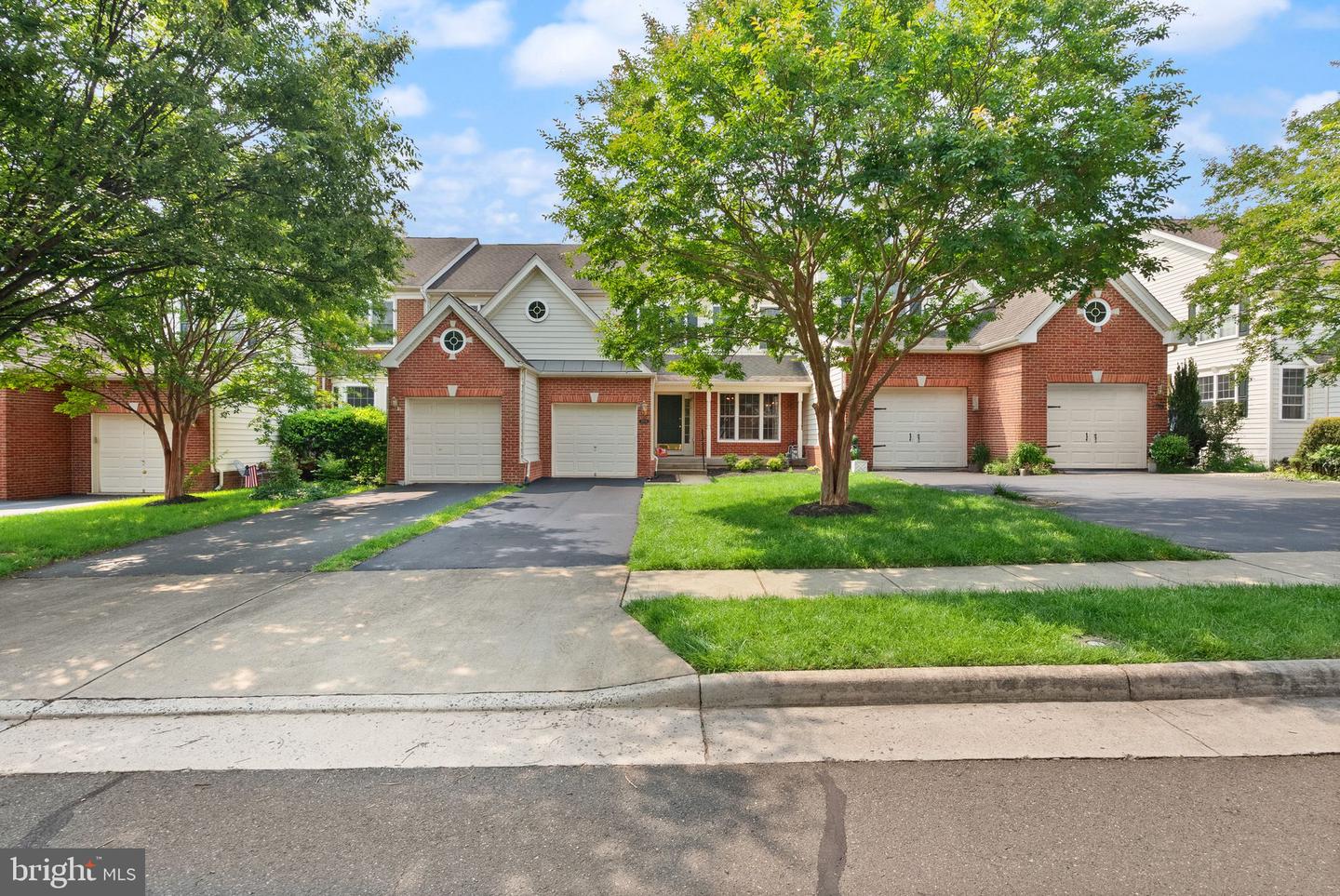 15831 FOURMILE CREEK CT, HAYMARKET, Virginia 20169, 3 Bedrooms Bedrooms, ,3 BathroomsBathrooms,Residential,For sale,15831 FOURMILE CREEK CT,VAPW2096408 MLS # VAPW2096408