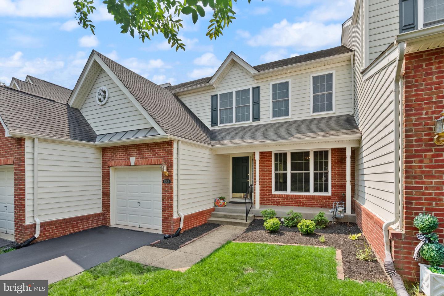15831 FOURMILE CREEK CT, HAYMARKET, Virginia 20169, 3 Bedrooms Bedrooms, ,3 BathroomsBathrooms,Residential,For sale,15831 FOURMILE CREEK CT,VAPW2096408 MLS # VAPW2096408