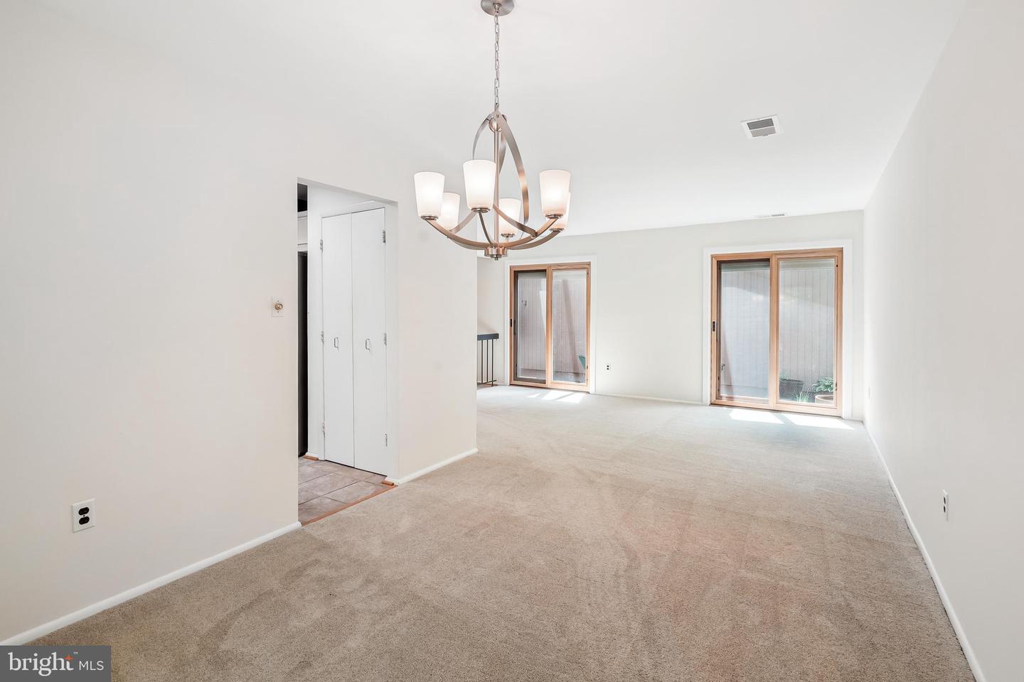 12309 MULBERRY CT, WOODBRIDGE, Virginia 22192, 5 Bedrooms Bedrooms, ,3 BathroomsBathrooms,Residential,For sale,12309 MULBERRY CT,VAPW2096412 MLS # VAPW2096412