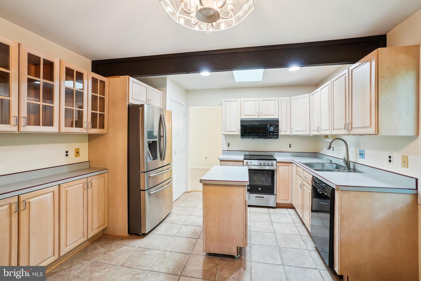 12309 MULBERRY CT, WOODBRIDGE, Virginia 22192, 5 Bedrooms Bedrooms, ,3 BathroomsBathrooms,Residential,For sale,12309 MULBERRY CT,VAPW2096412 MLS # VAPW2096412