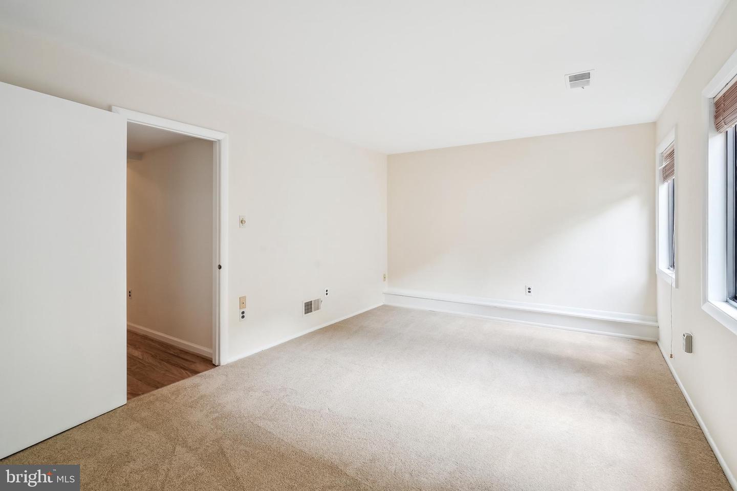 12309 MULBERRY CT, WOODBRIDGE, Virginia 22192, 5 Bedrooms Bedrooms, ,3 BathroomsBathrooms,Residential,For sale,12309 MULBERRY CT,VAPW2096412 MLS # VAPW2096412