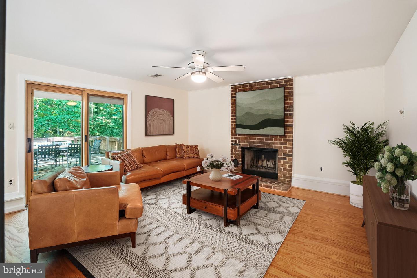 12309 MULBERRY CT, WOODBRIDGE, Virginia 22192, 5 Bedrooms Bedrooms, ,3 BathroomsBathrooms,Residential,For sale,12309 MULBERRY CT,VAPW2096412 MLS # VAPW2096412