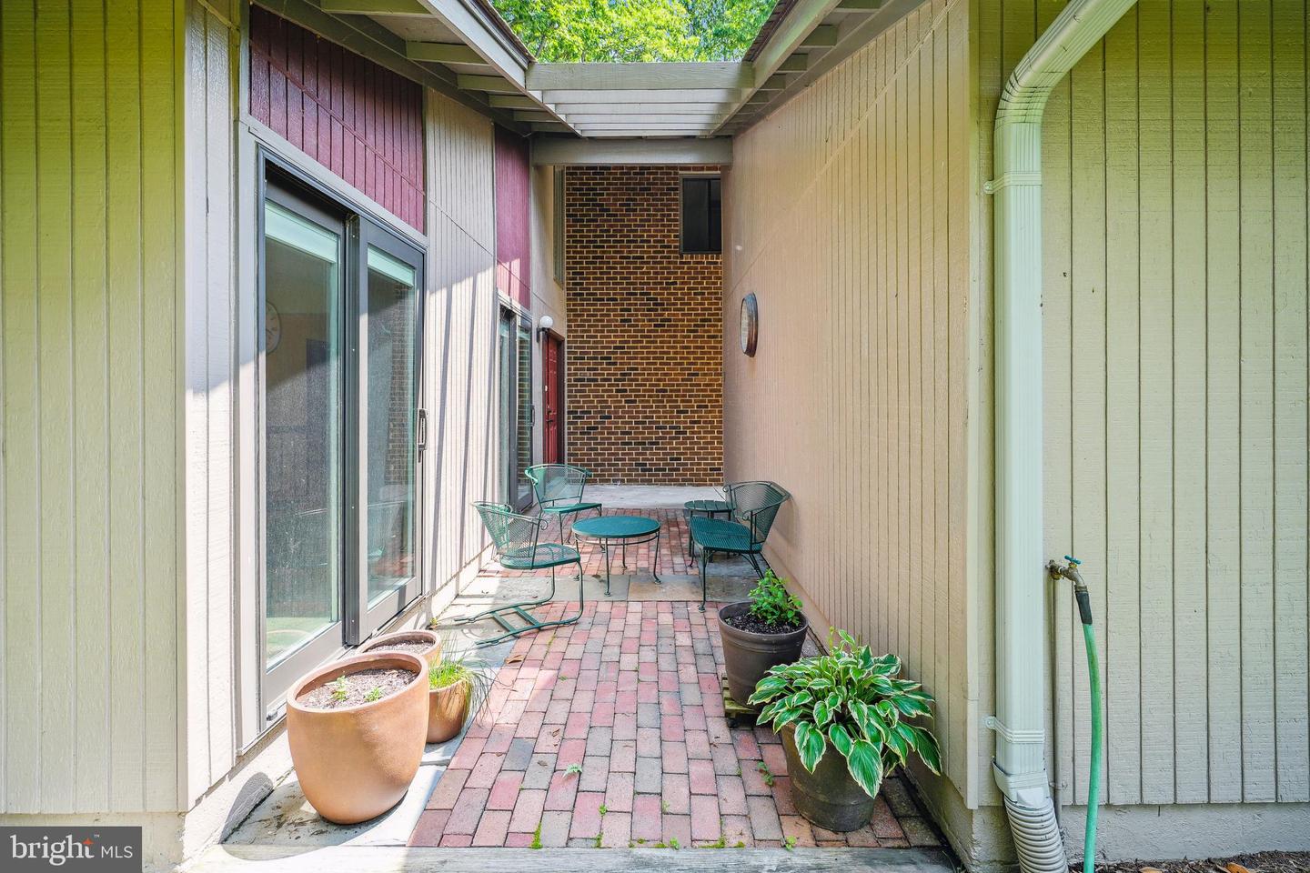 12309 MULBERRY CT, WOODBRIDGE, Virginia 22192, 5 Bedrooms Bedrooms, ,3 BathroomsBathrooms,Residential,For sale,12309 MULBERRY CT,VAPW2096412 MLS # VAPW2096412