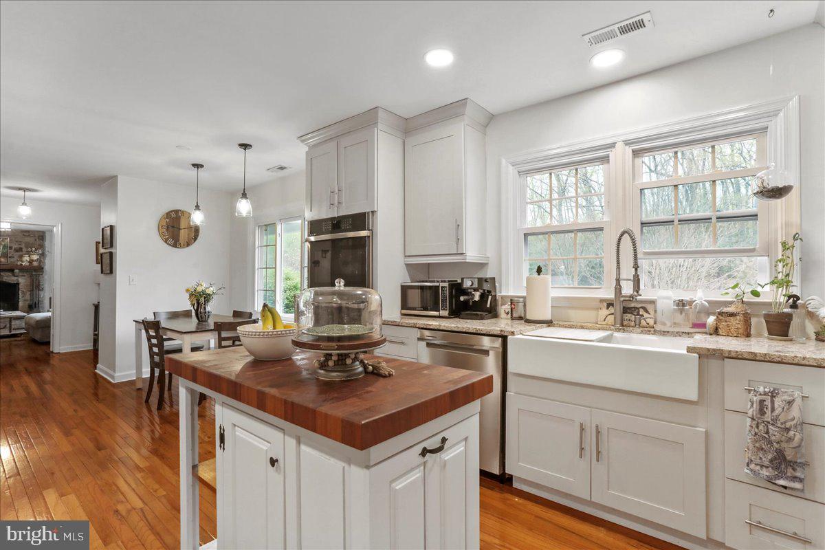 6025 COON TREE RD, THE PLAINS, Virginia 20198, 3 Bedrooms Bedrooms, 7 Rooms Rooms,2 BathroomsBathrooms,Residential,For sale,6025 COON TREE RD,VAFQ2016950 MLS # VAFQ2016950