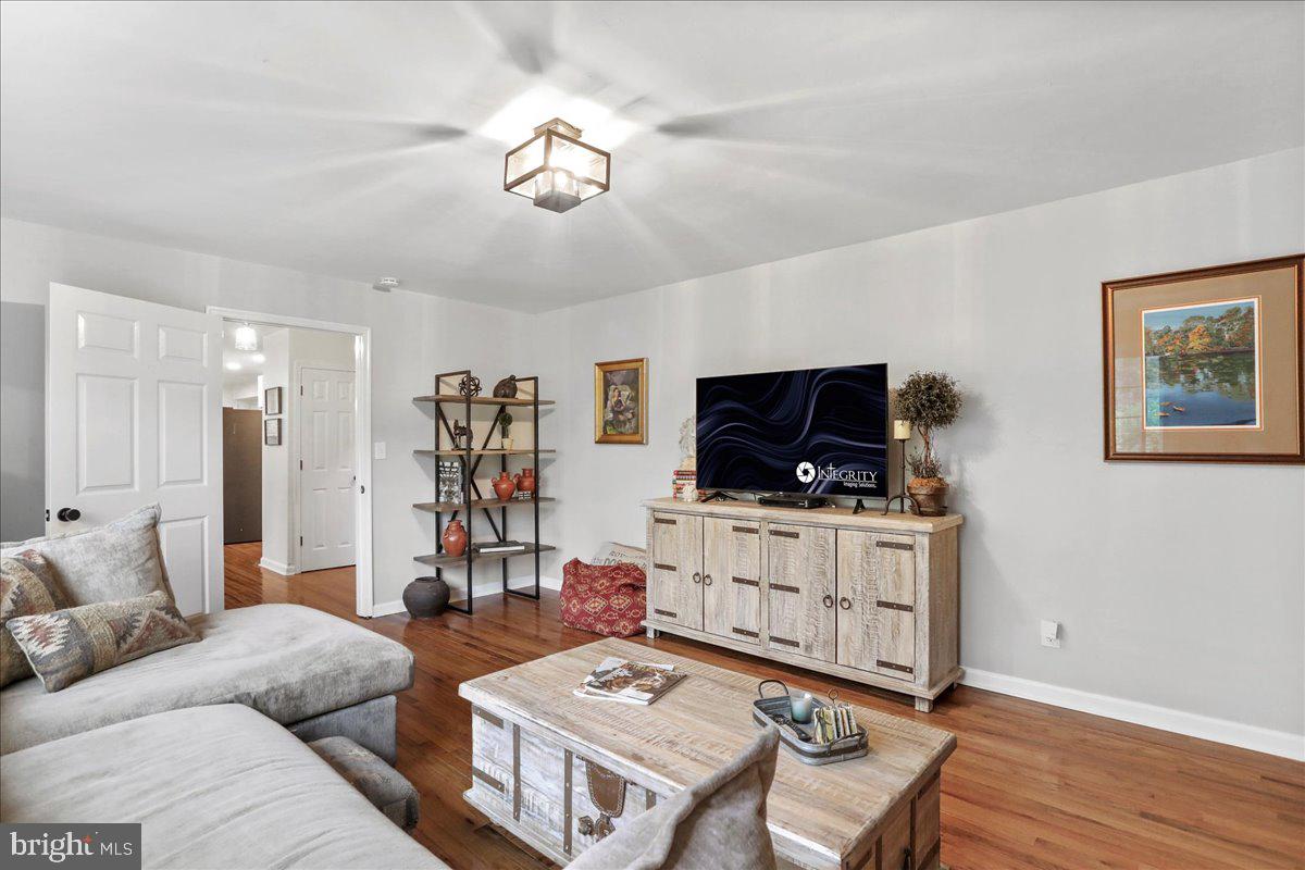 6025 COON TREE RD, THE PLAINS, Virginia 20198, 3 Bedrooms Bedrooms, 7 Rooms Rooms,2 BathroomsBathrooms,Residential,For sale,6025 COON TREE RD,VAFQ2016950 MLS # VAFQ2016950