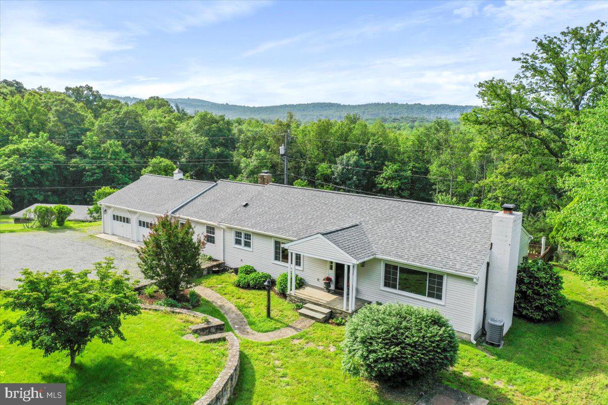 6025 COON TREE RD, THE PLAINS, Virginia 20198, 3 Bedrooms Bedrooms, 7 Rooms Rooms,2 BathroomsBathrooms,Residential,For sale,6025 COON TREE RD,VAFQ2016950 MLS # VAFQ2016950