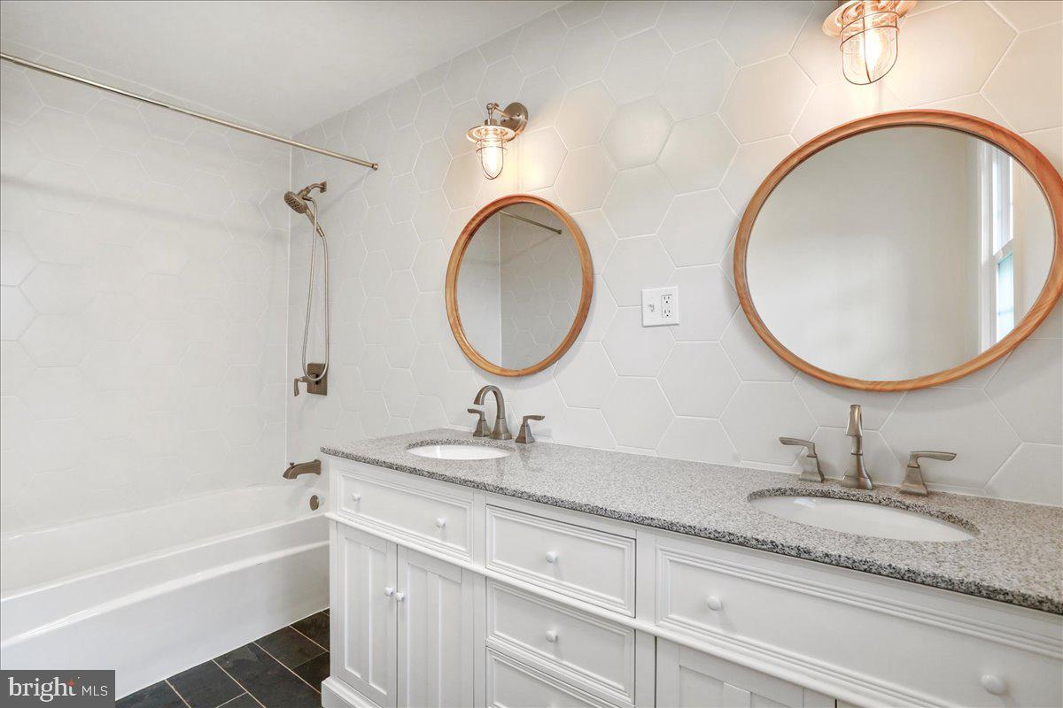 6025 COON TREE RD, THE PLAINS, Virginia 20198, 3 Bedrooms Bedrooms, 7 Rooms Rooms,2 BathroomsBathrooms,Residential,For sale,6025 COON TREE RD,VAFQ2016950 MLS # VAFQ2016950