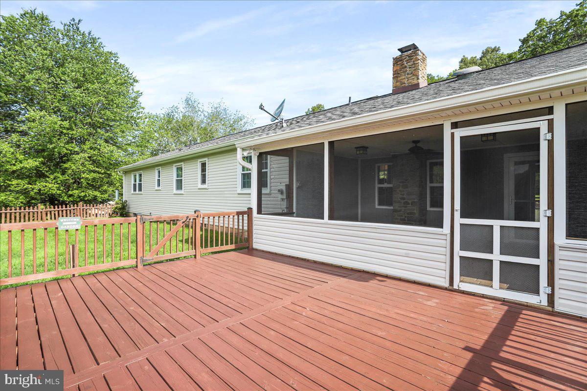 6025 COON TREE RD, THE PLAINS, Virginia 20198, 3 Bedrooms Bedrooms, 7 Rooms Rooms,2 BathroomsBathrooms,Residential,For sale,6025 COON TREE RD,VAFQ2016950 MLS # VAFQ2016950