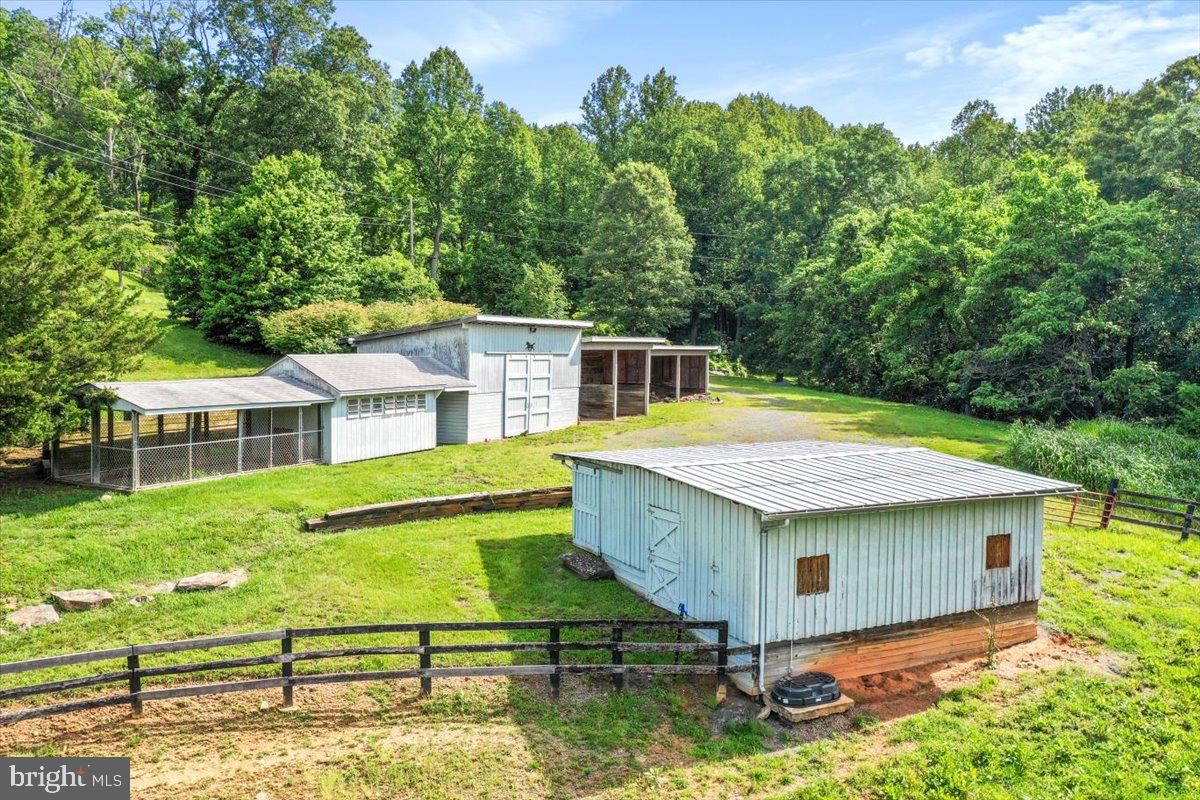 6025 COON TREE RD, THE PLAINS, Virginia 20198, 3 Bedrooms Bedrooms, 7 Rooms Rooms,2 BathroomsBathrooms,Residential,For sale,6025 COON TREE RD,VAFQ2016950 MLS # VAFQ2016950