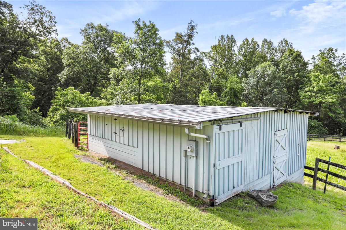 6025 COON TREE RD, THE PLAINS, Virginia 20198, 3 Bedrooms Bedrooms, 7 Rooms Rooms,2 BathroomsBathrooms,Residential,For sale,6025 COON TREE RD,VAFQ2016950 MLS # VAFQ2016950