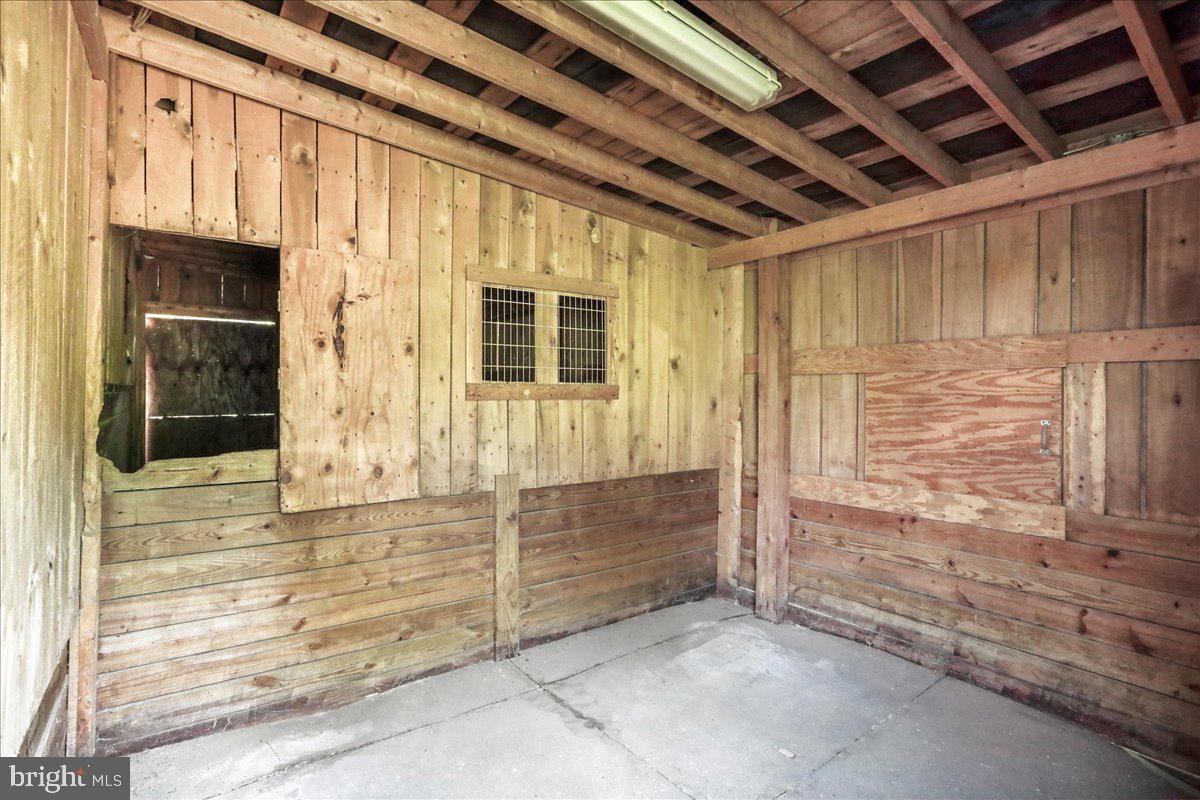 6025 COON TREE RD, THE PLAINS, Virginia 20198, 3 Bedrooms Bedrooms, 7 Rooms Rooms,2 BathroomsBathrooms,Residential,For sale,6025 COON TREE RD,VAFQ2016950 MLS # VAFQ2016950
