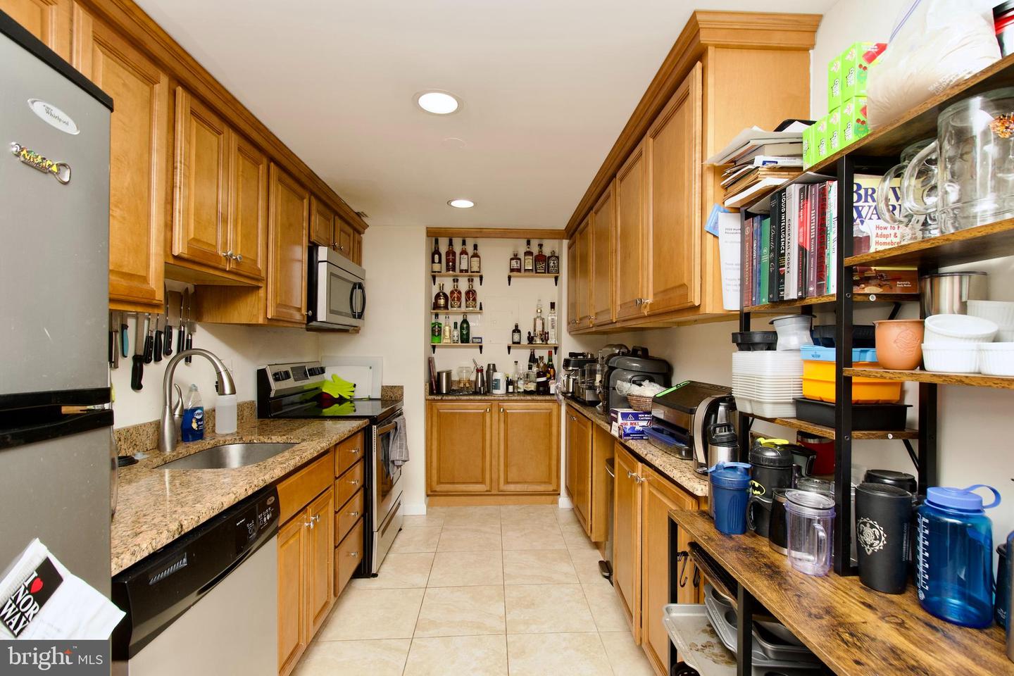 2059 HUNTINGTON AVE #1603, ALEXANDRIA, Virginia 22303, 1 Bedroom Bedrooms, ,1 BathroomBathrooms,Residential,For sale,2059 HUNTINGTON AVE #1603,VAFX2246078 MLS # VAFX2246078
