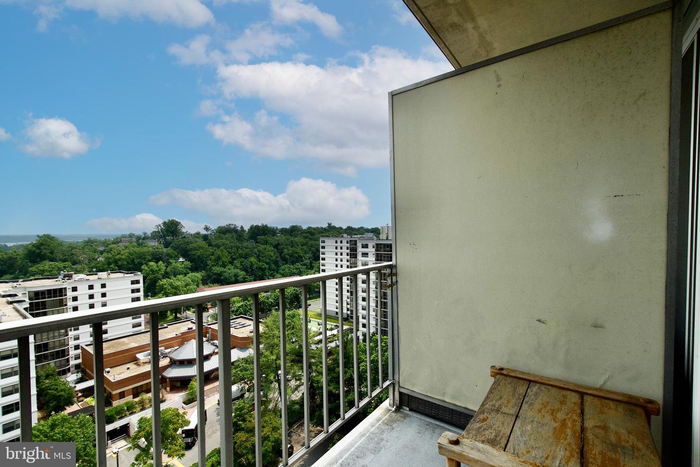 2059 HUNTINGTON AVE #1603, ALEXANDRIA, Virginia 22303, 1 Bedroom Bedrooms, ,1 BathroomBathrooms,Residential,For sale,2059 HUNTINGTON AVE #1603,VAFX2246078 MLS # VAFX2246078