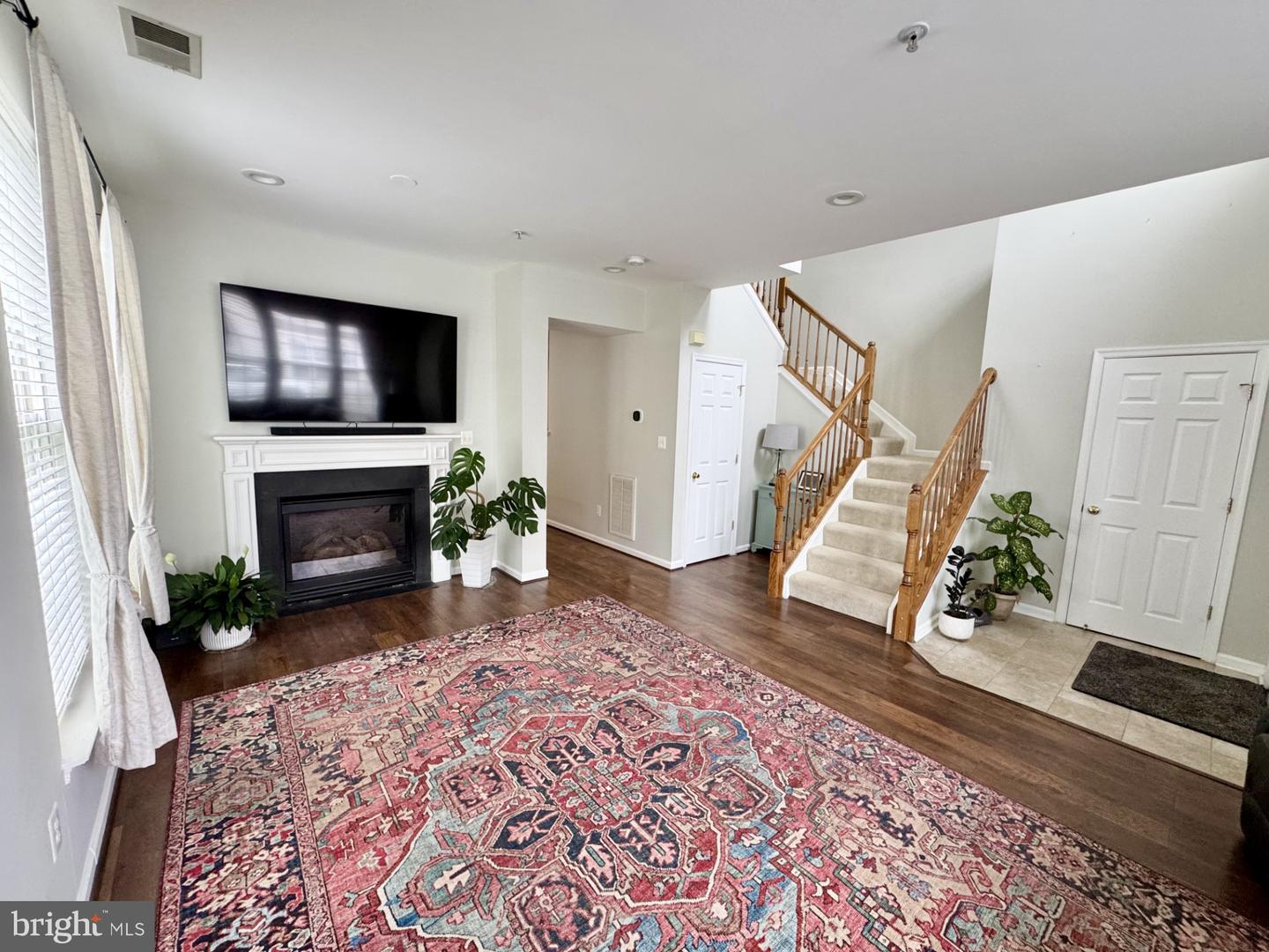 43048 ZANDER TER, ASHBURN, Virginia 20147, 3 Bedrooms Bedrooms, ,2 BathroomsBathrooms,Residential,For sale,43048 ZANDER TER,VALO2098978 MLS # VALO2098978